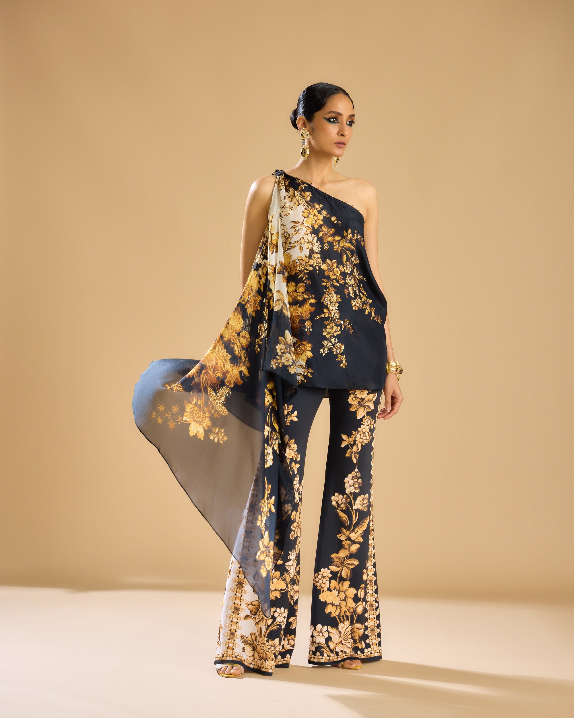 Nizam : Sara - Black/Gold