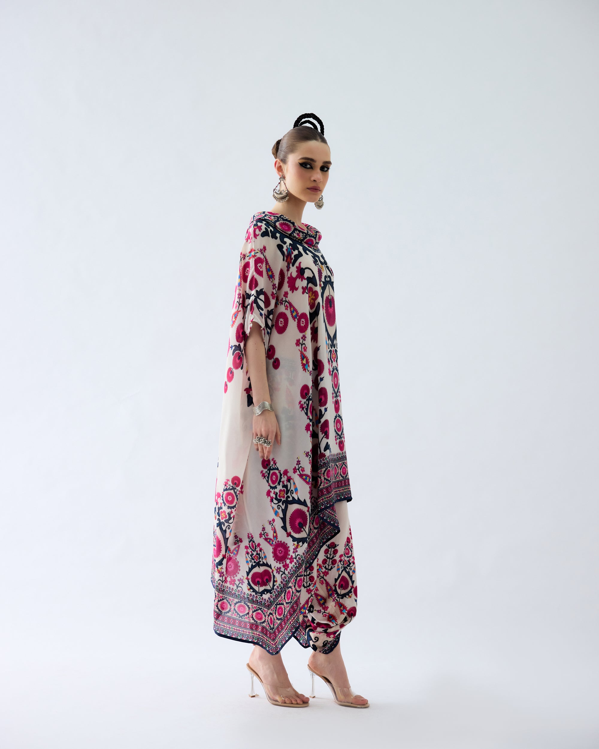 Bukhara : Lavanya/Sonth - Raspberry