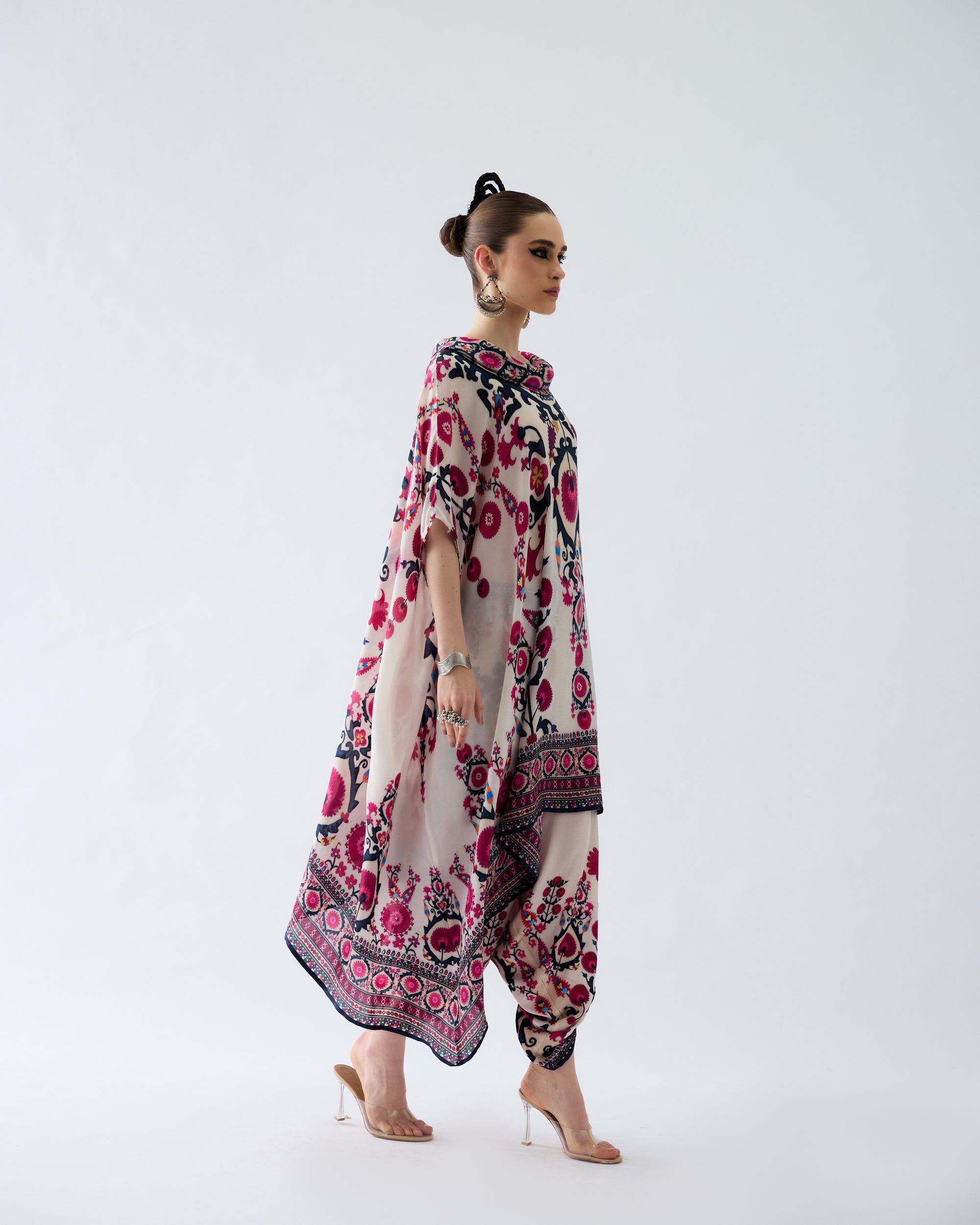 Bukhara : Lavanya/Sonth - Raspberry