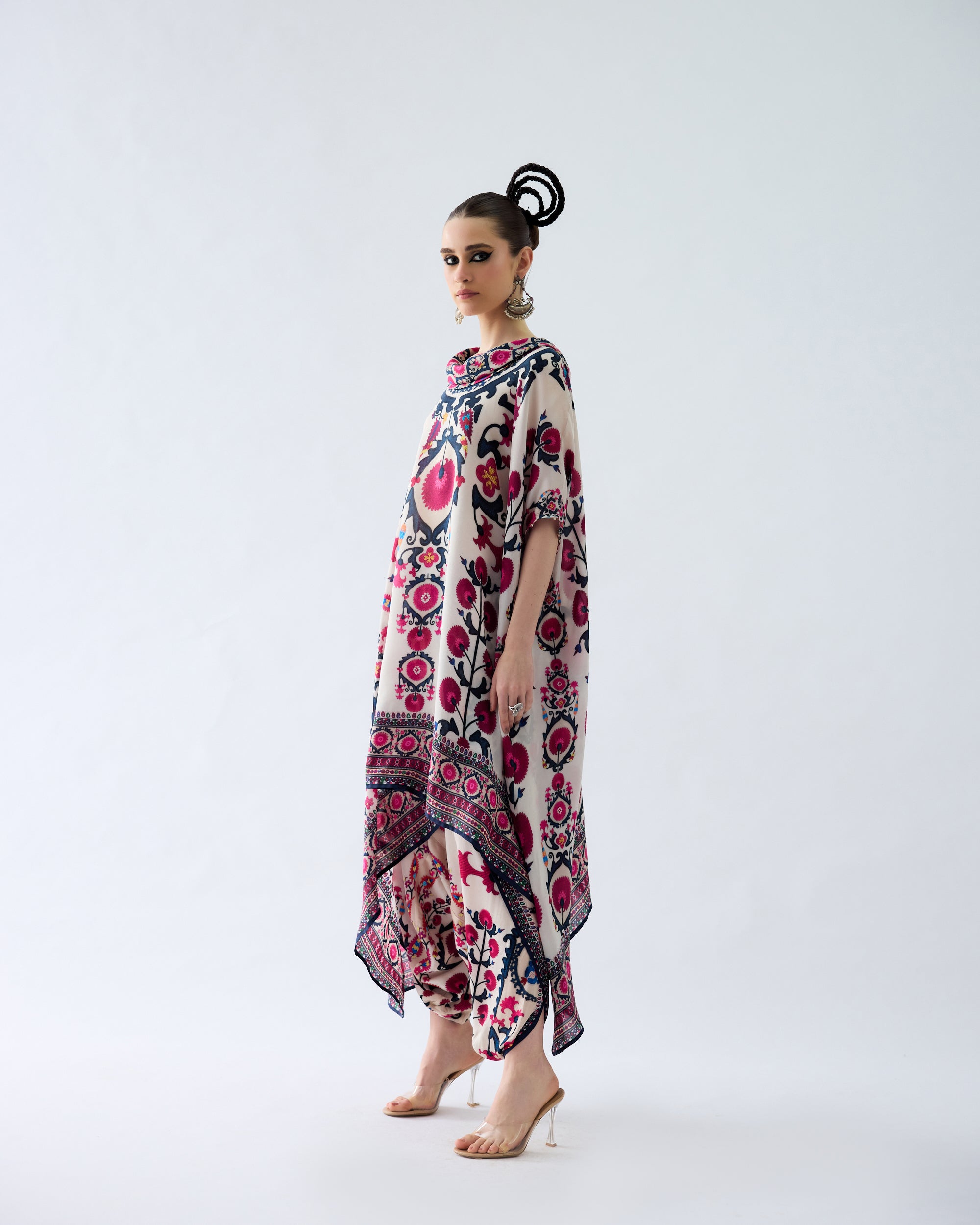Bukhara : Lavanya/Sonth - Raspberry