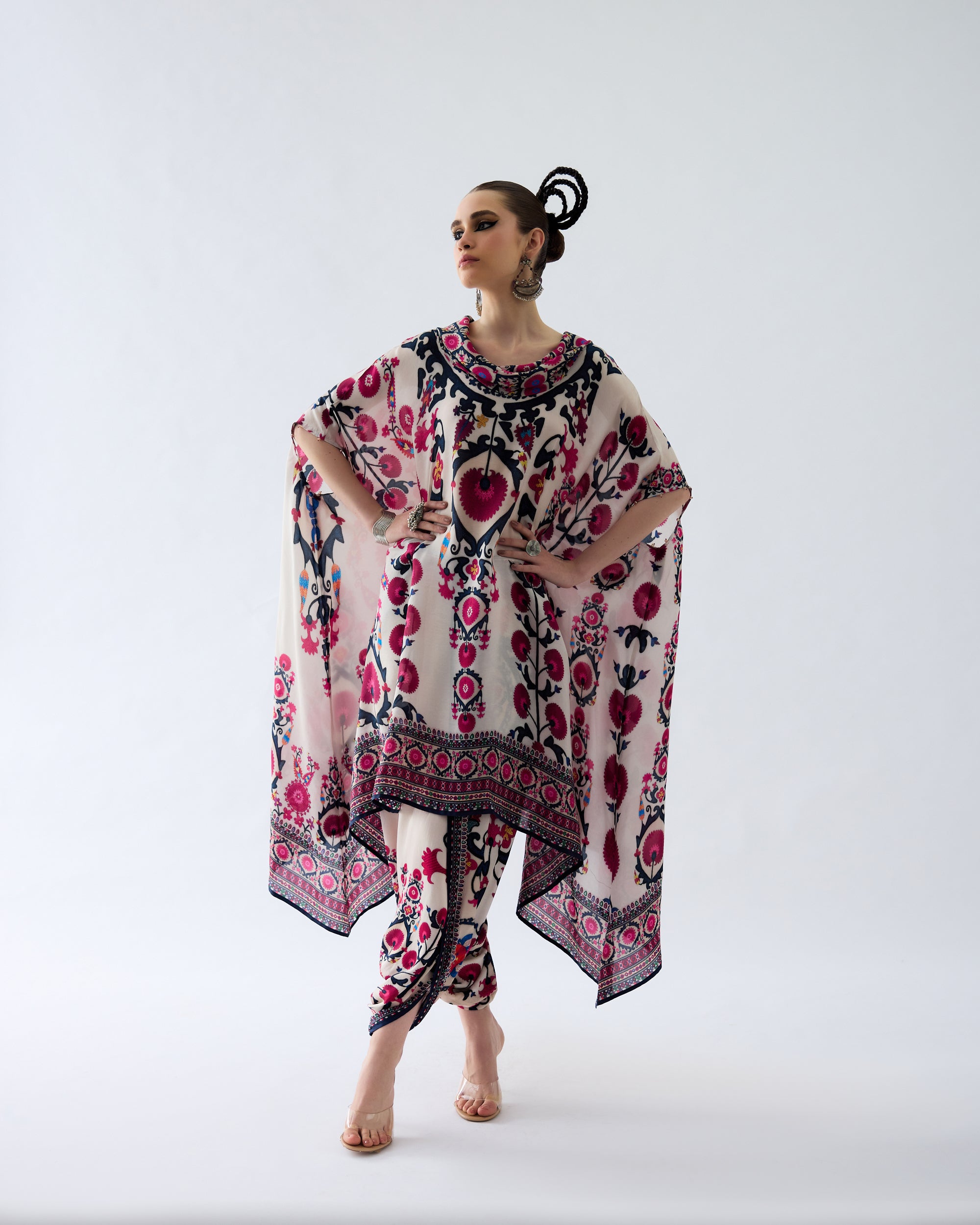 Bukhara : Lavanya/Sonth - Raspberry
