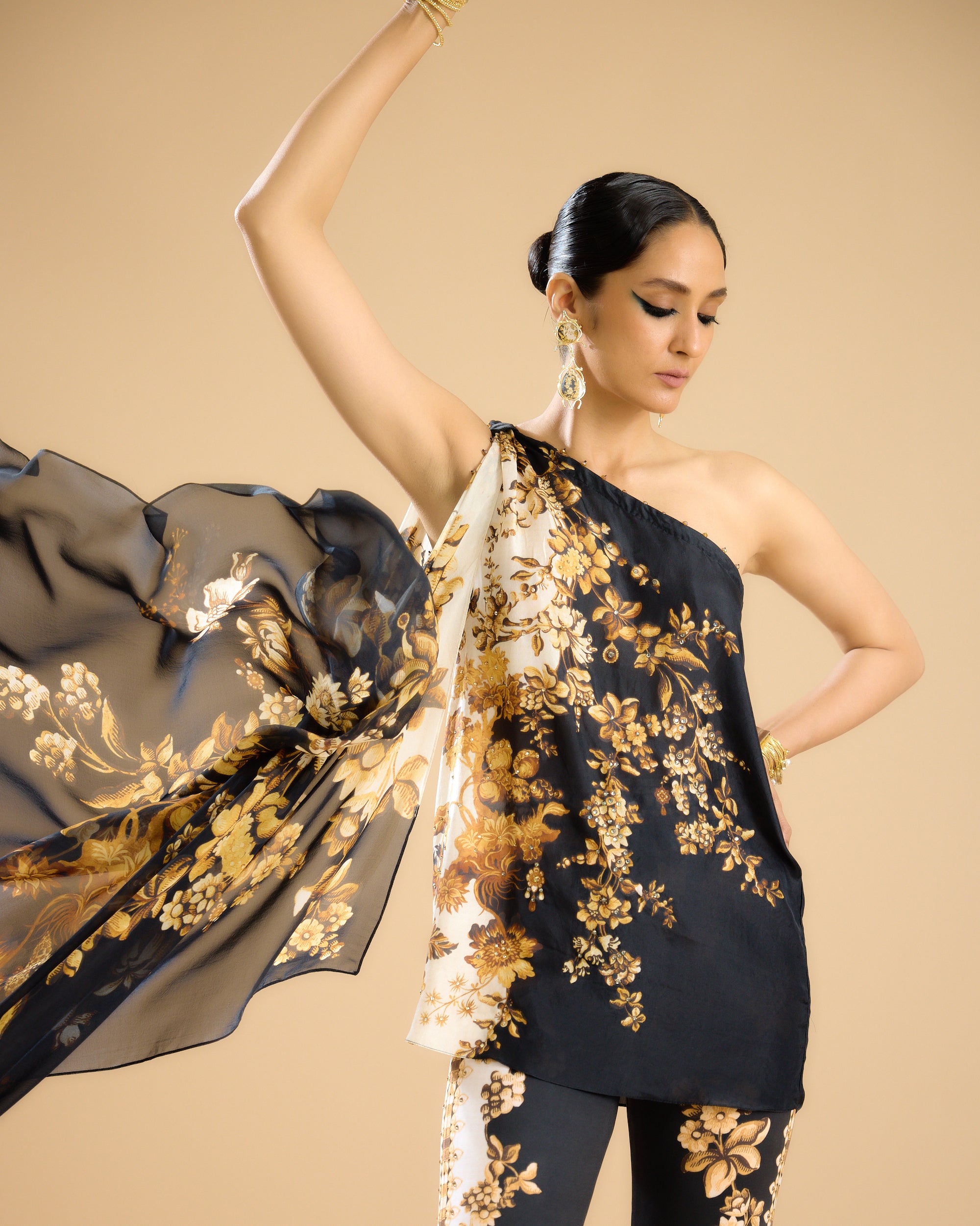 Nizam : Sara - Black/Gold