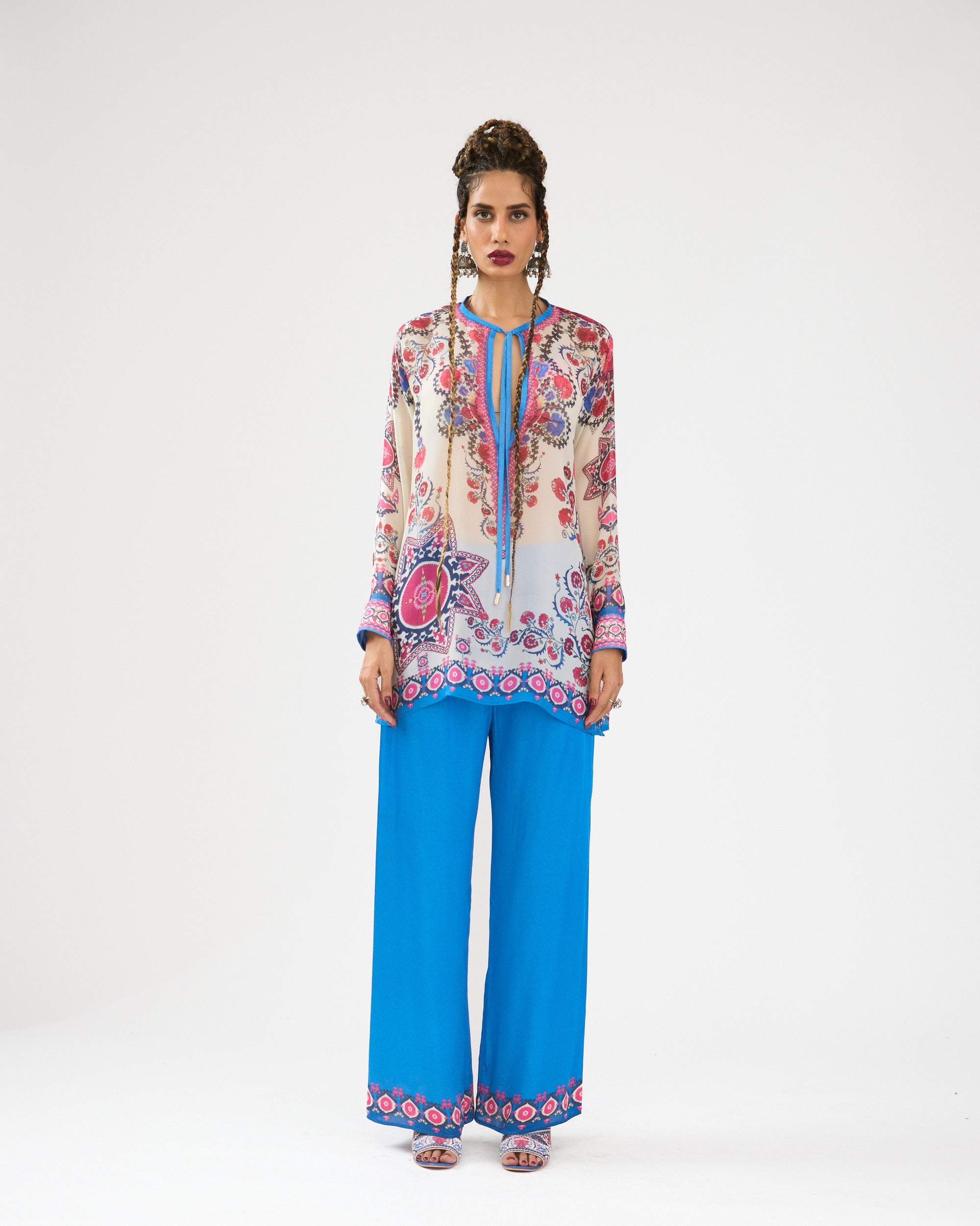 A Bukhara Summer : Noor - Ivory/Blue