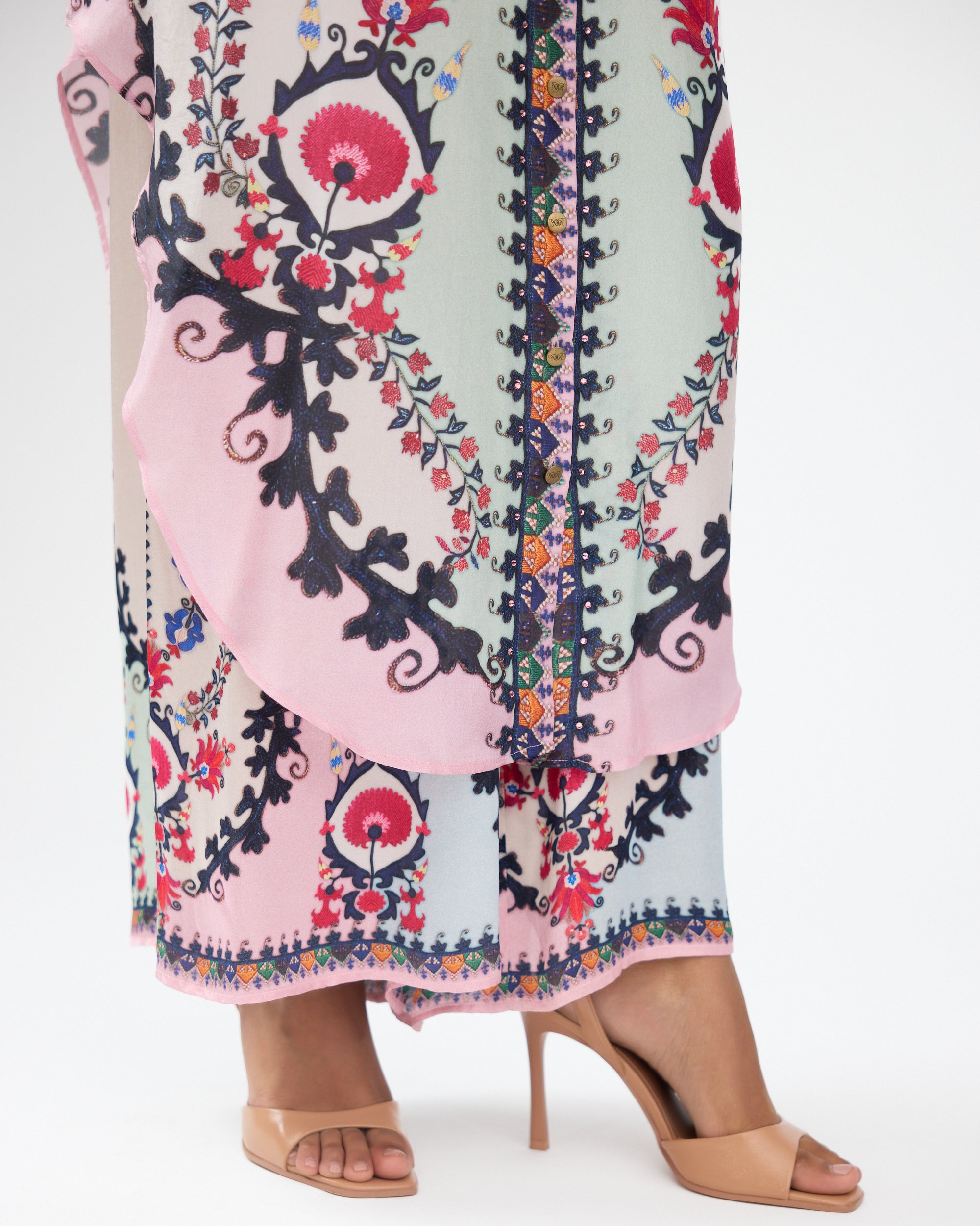 A Bukhara Summer : Bella - Ivory/Blush