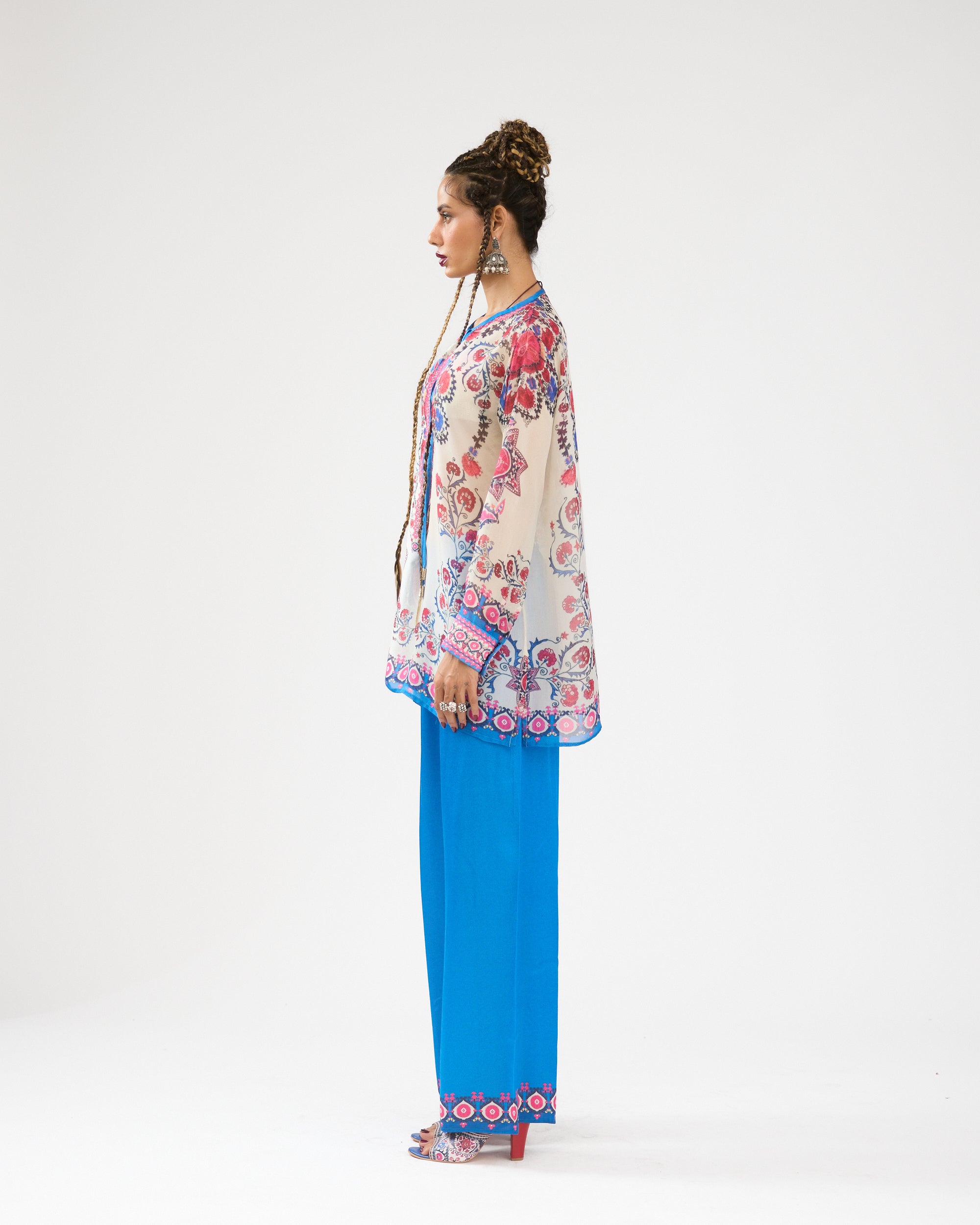 A Bukhara Summer : Noor - Ivory/Blue