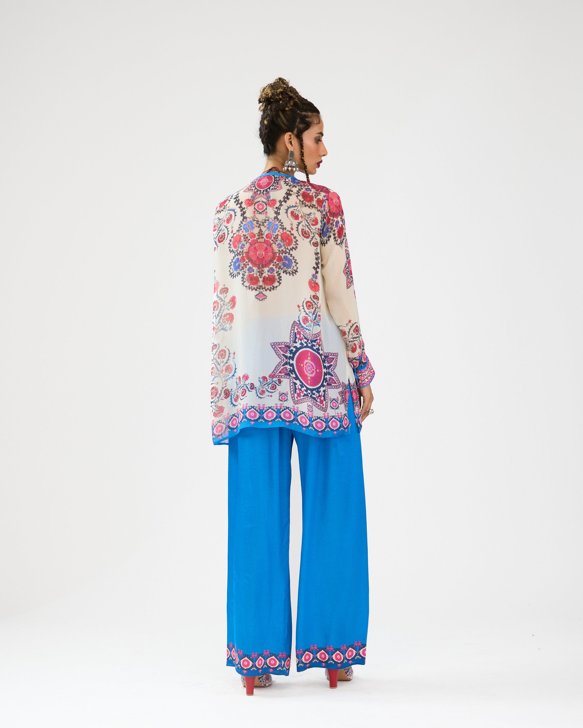 A Bukhara Summer : Noor - Ivory/Blue