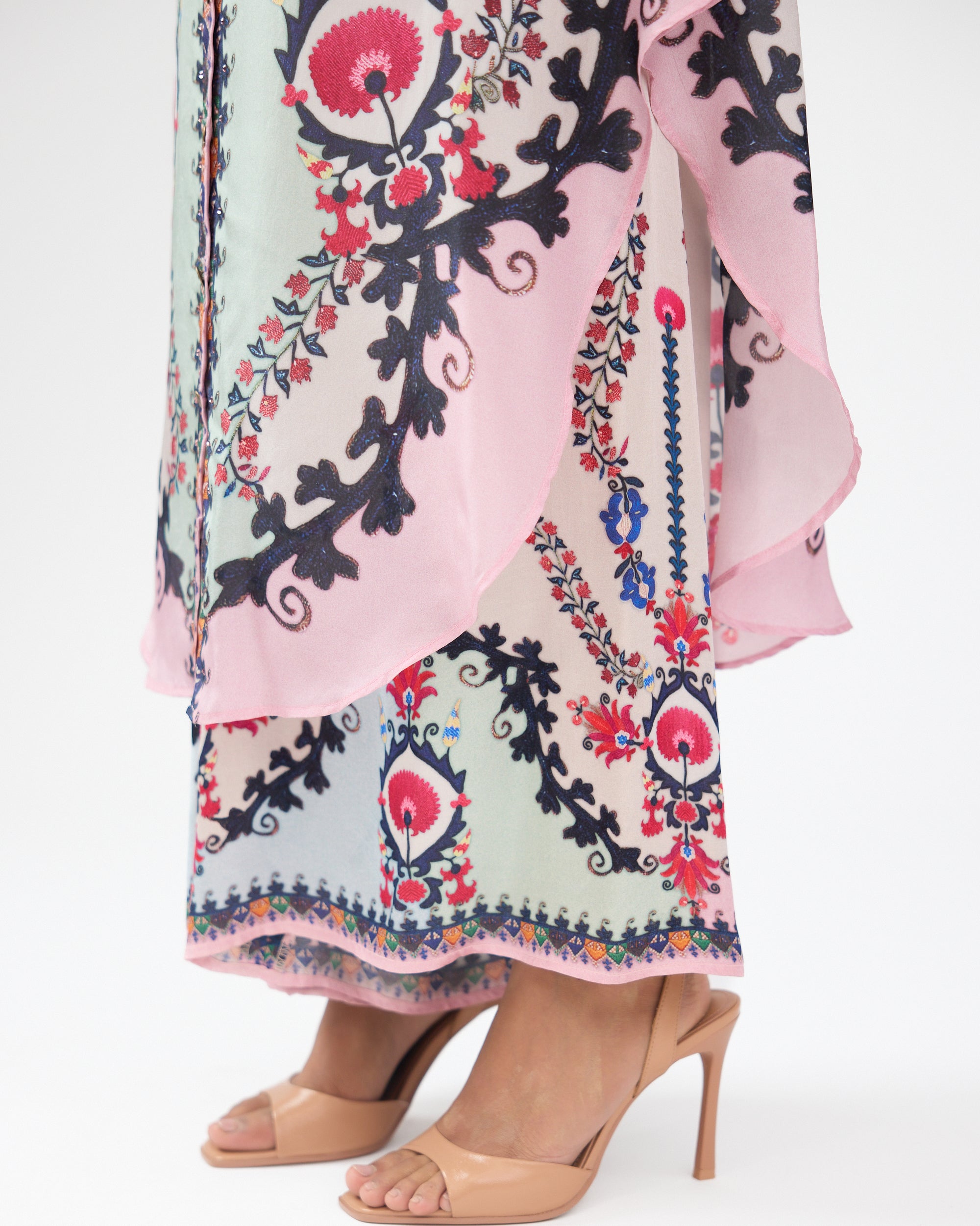 A Bukhara Summer : Bella - Ivory/Blush