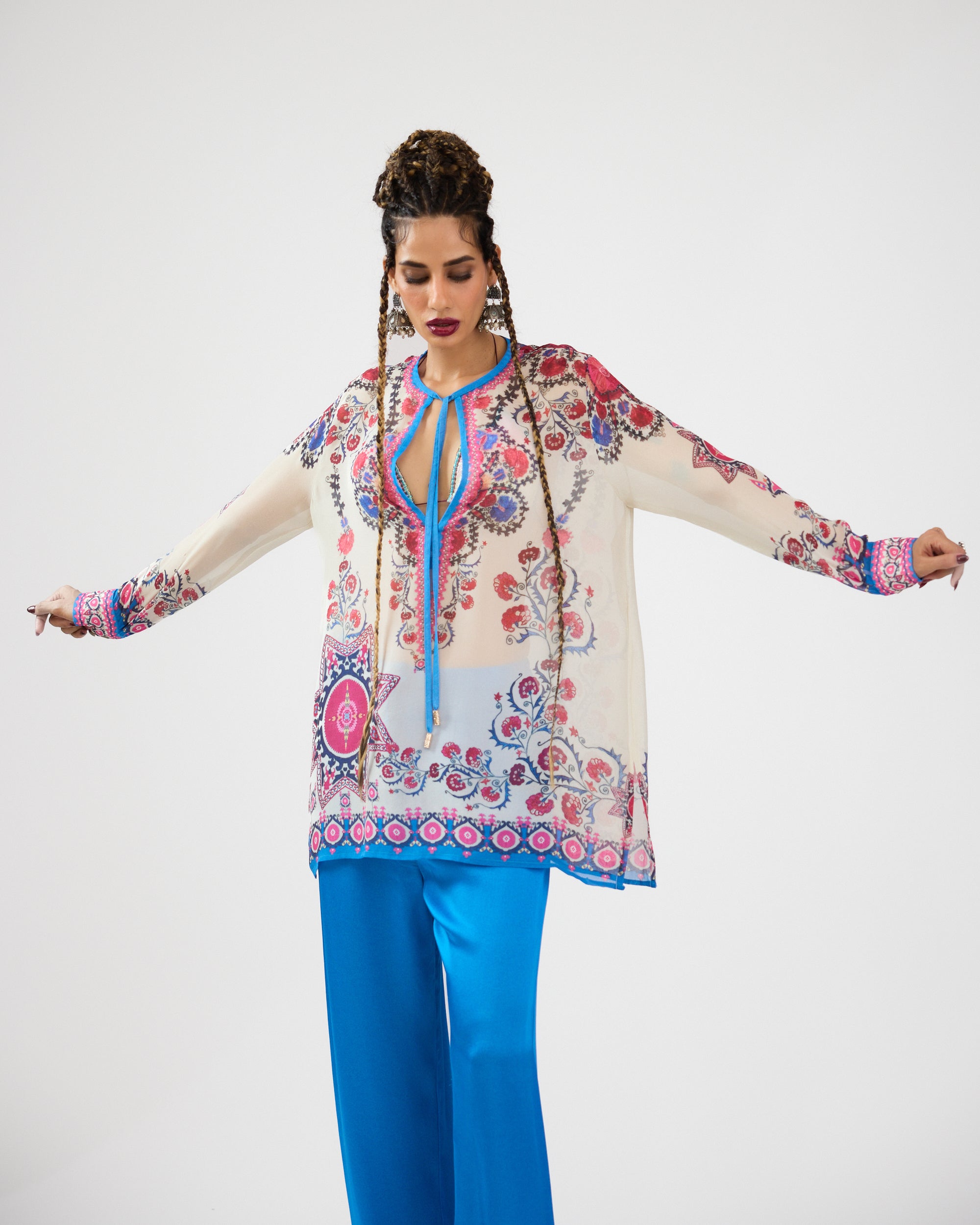 A Bukhara Summer : Noor - Ivory/Blue
