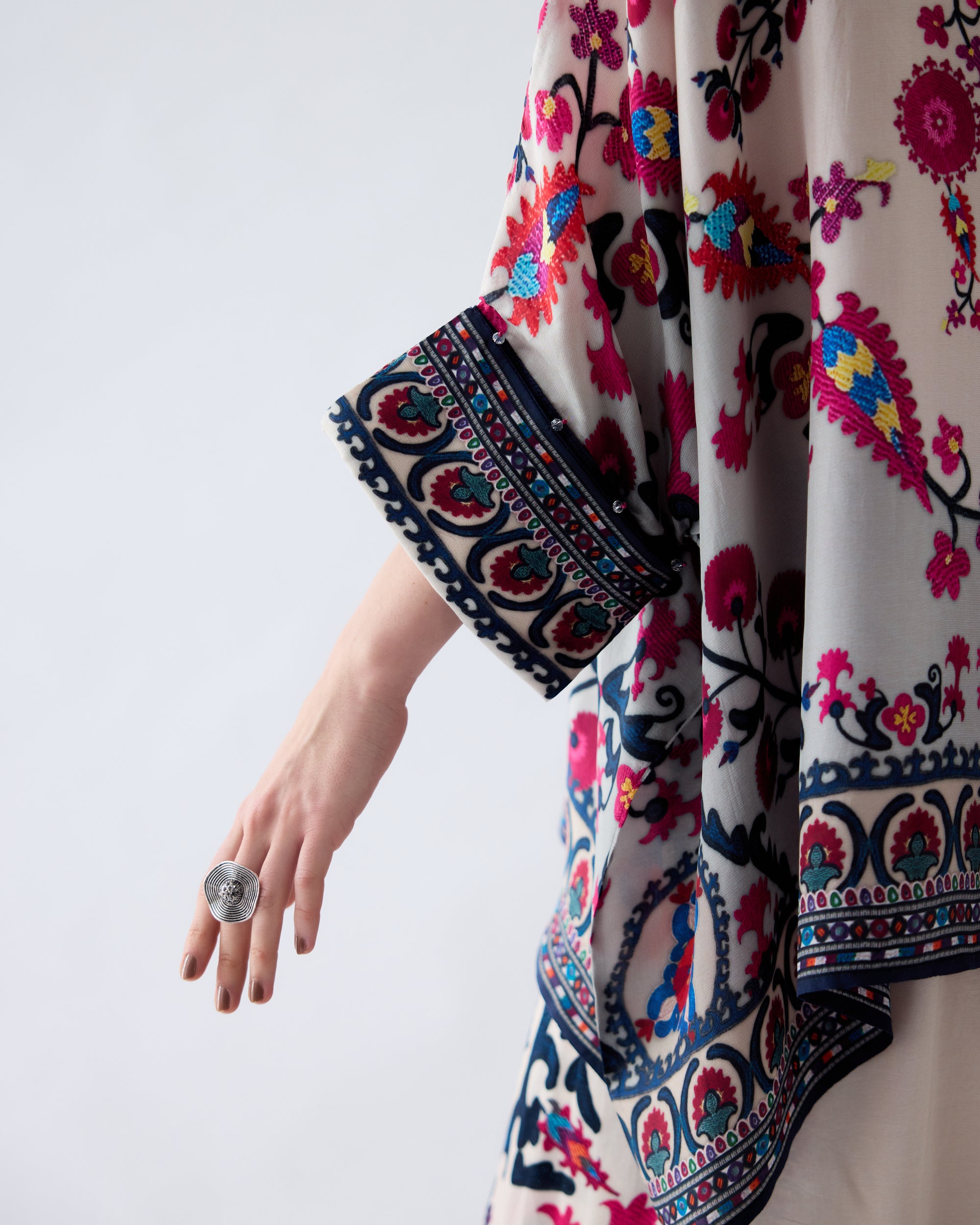 Bukhara : Chanel/Sonth - Raspberry