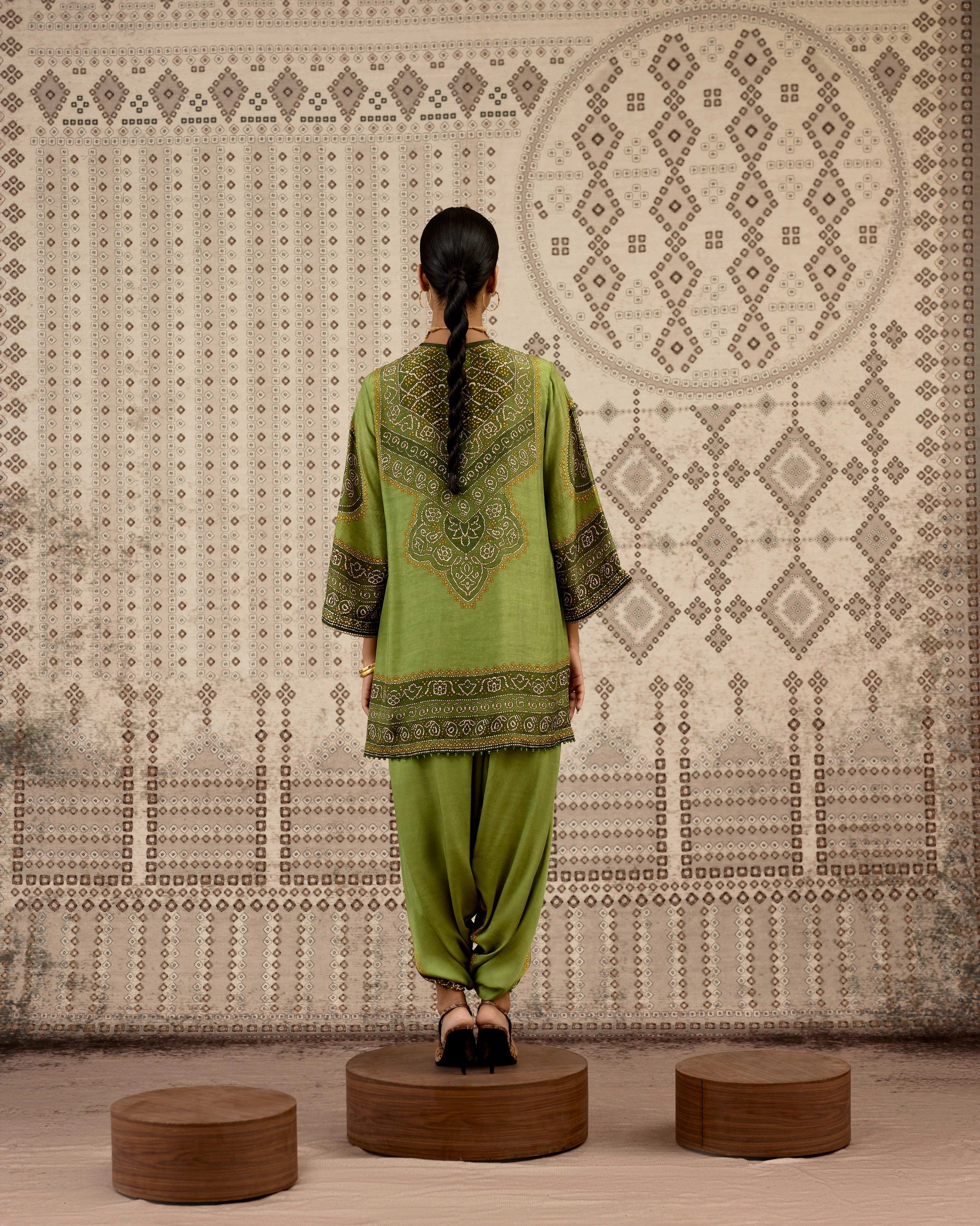 BANDHEJ : Resham