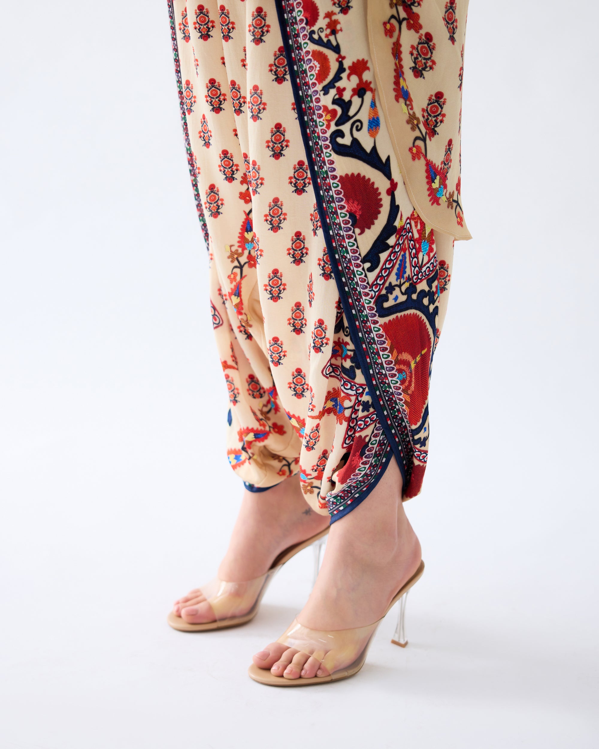 Bukhara : Mabel - Rust