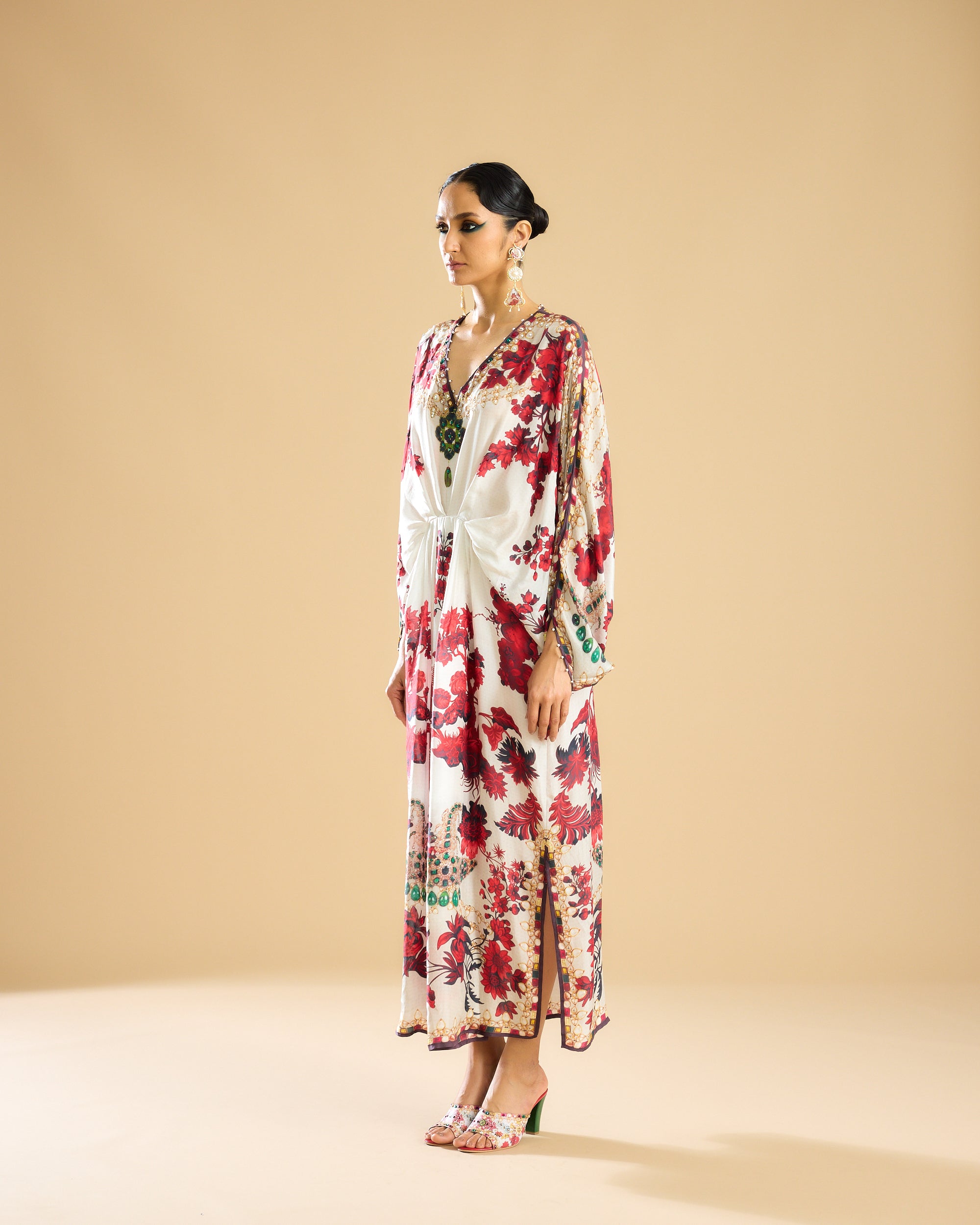 Nizam : Rasika - Ivory/Red