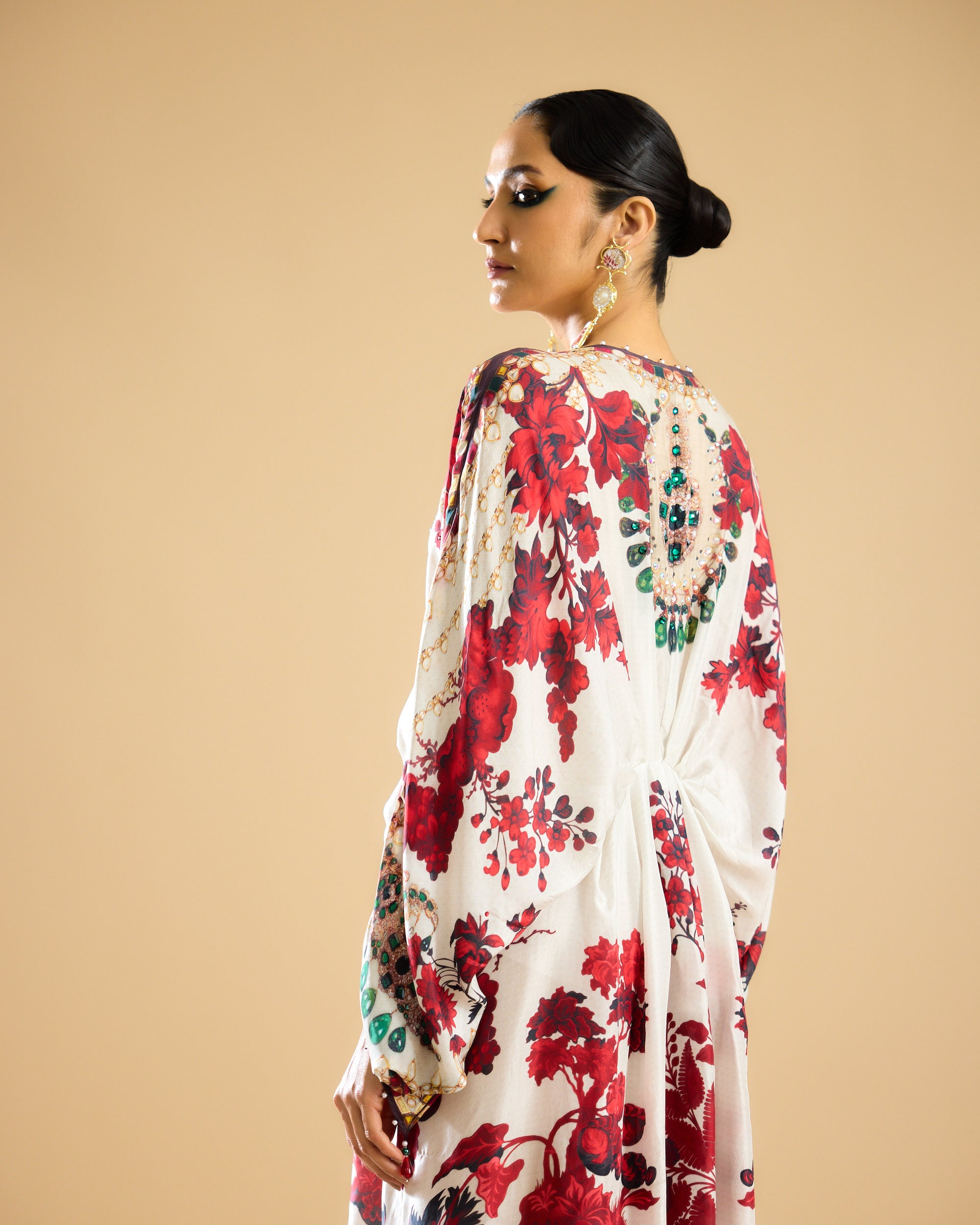 Nizam : Rasika - Ivory/Red
