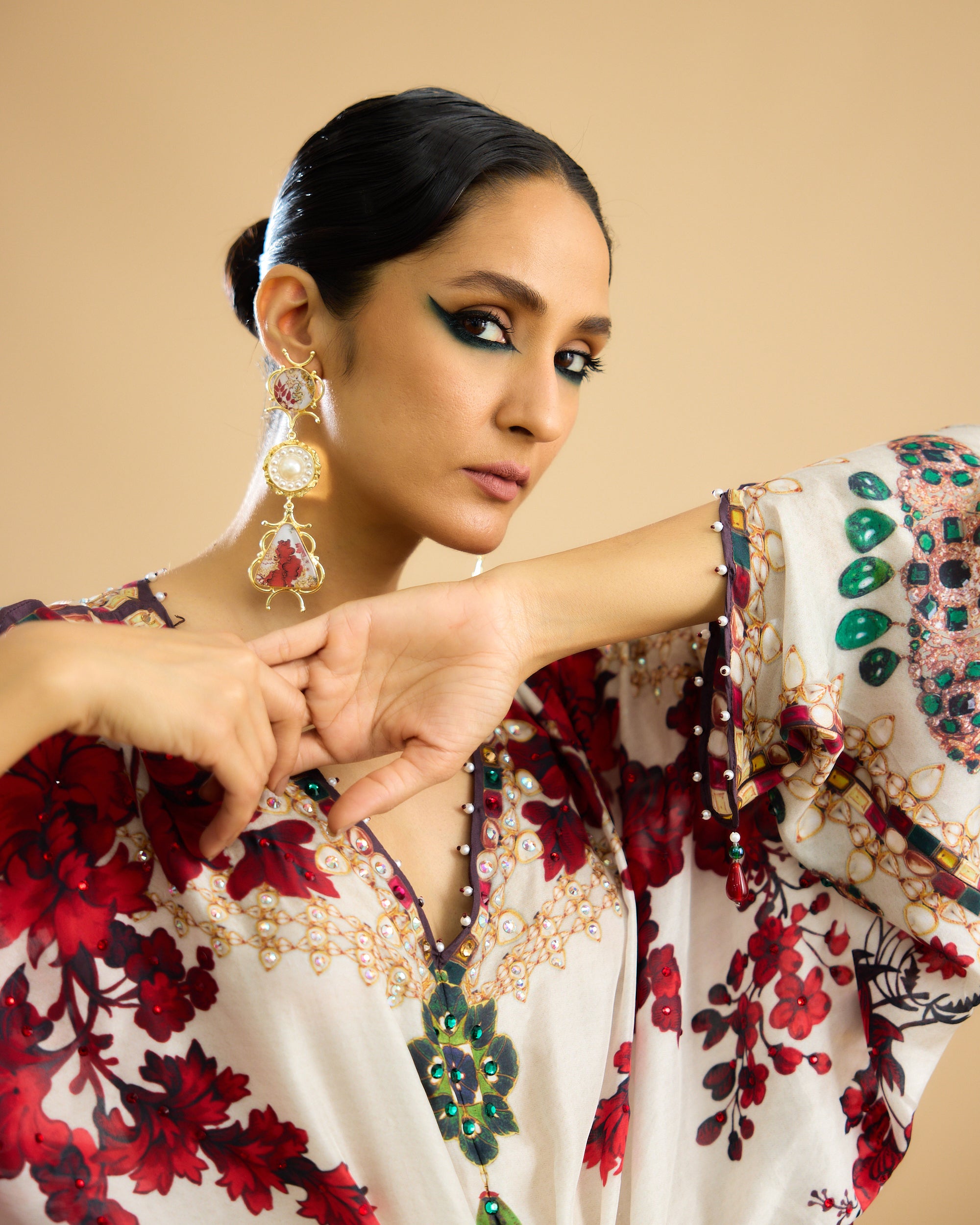 Nizam : Rasika - Ivory/Red
