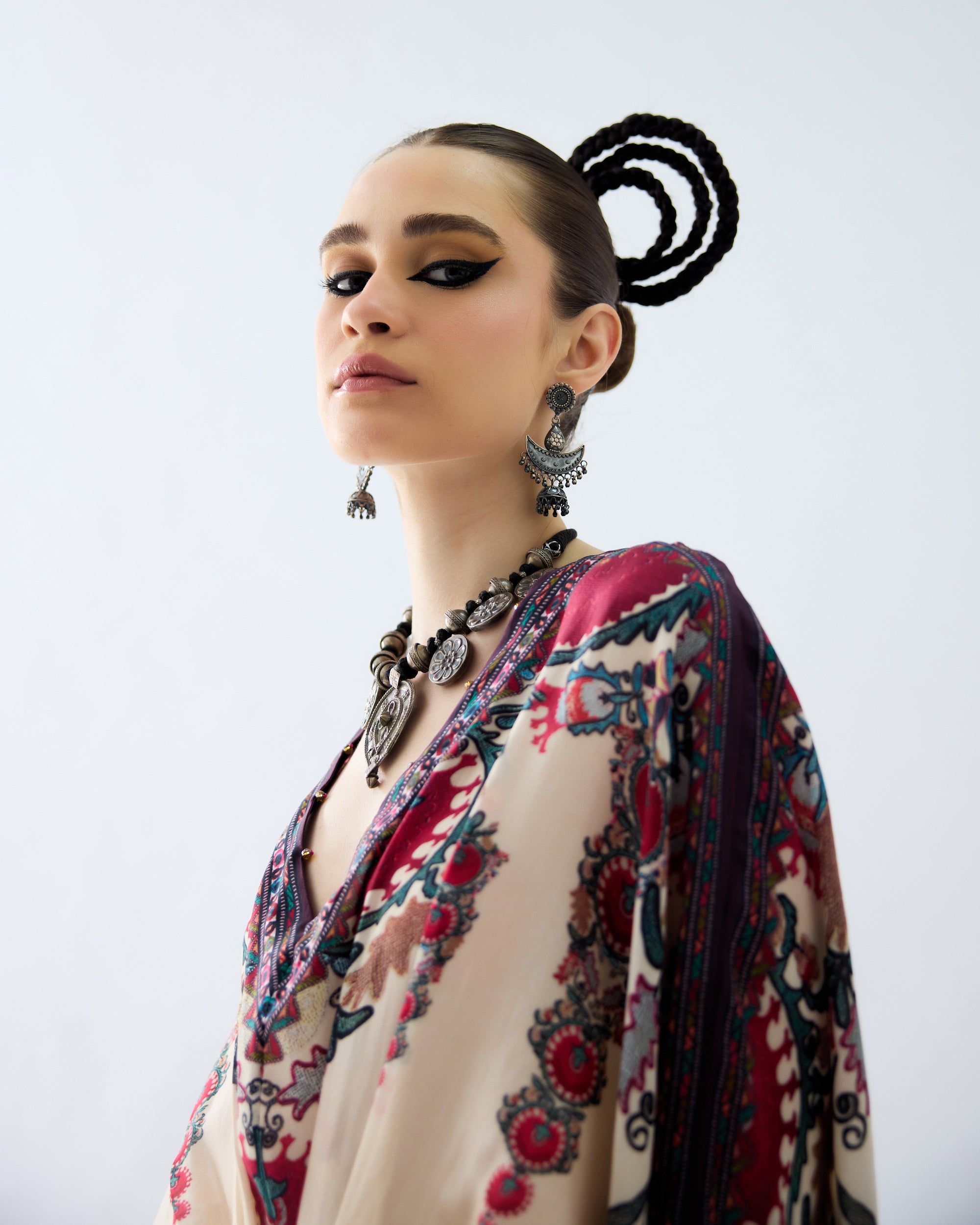 Bukhara : Rasika - Maroon