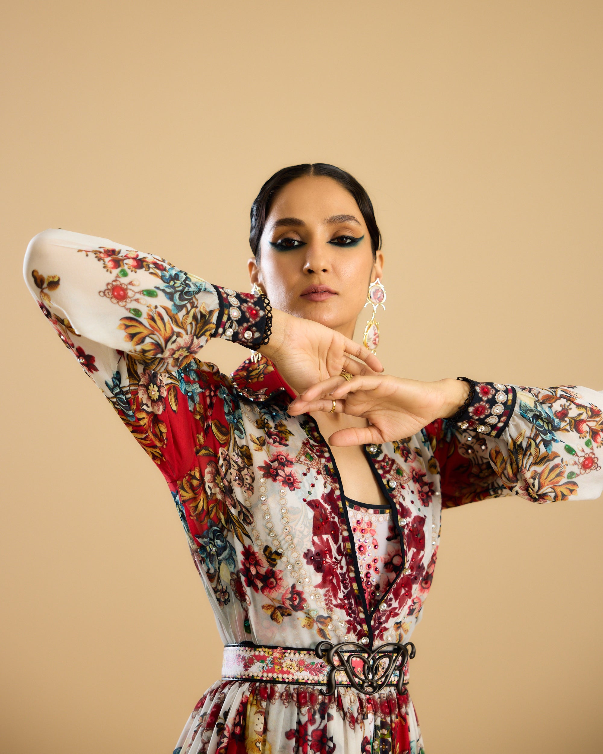 Nizam : Taia - Ivory/Red