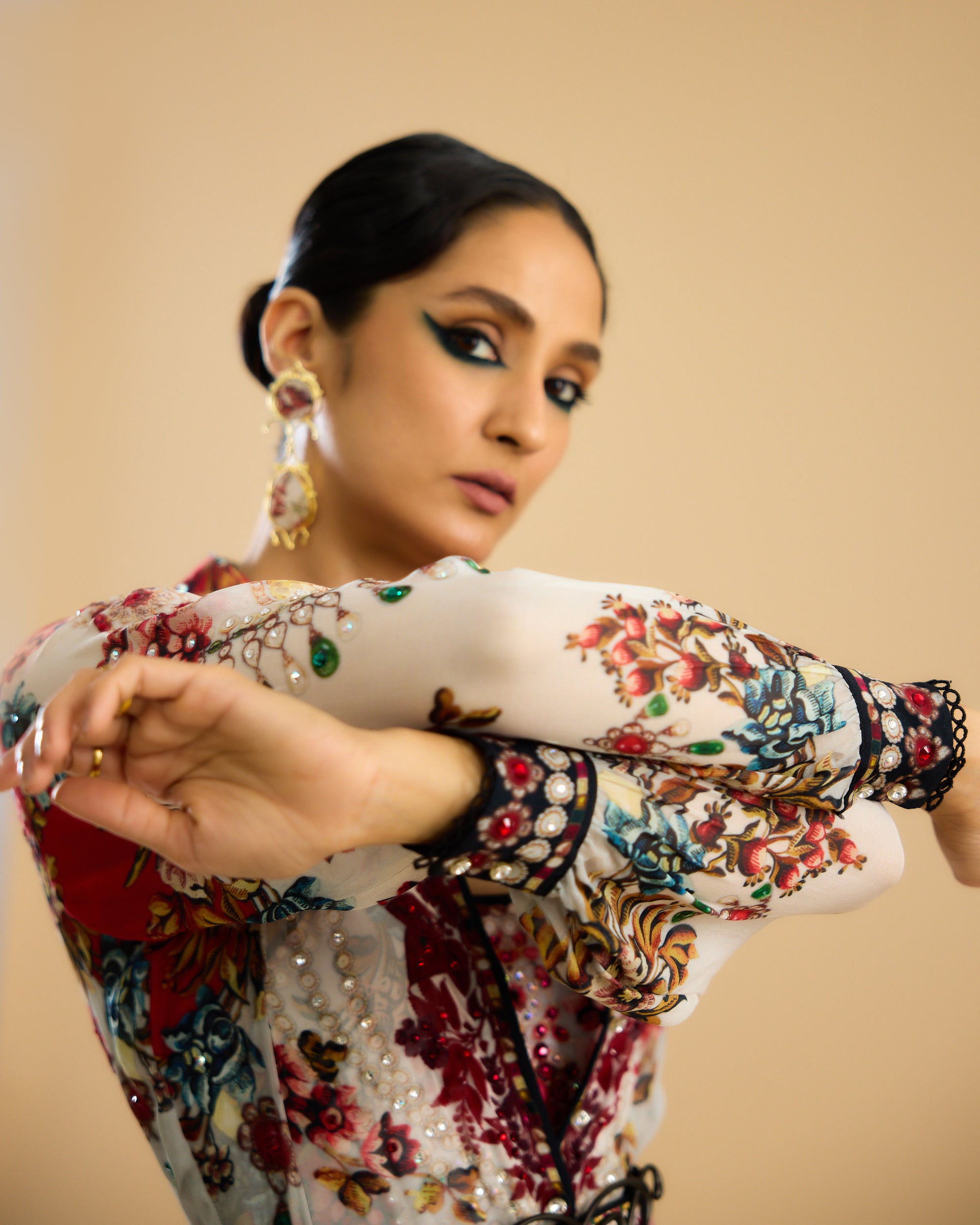 Nizam : Taia - Ivory/Red