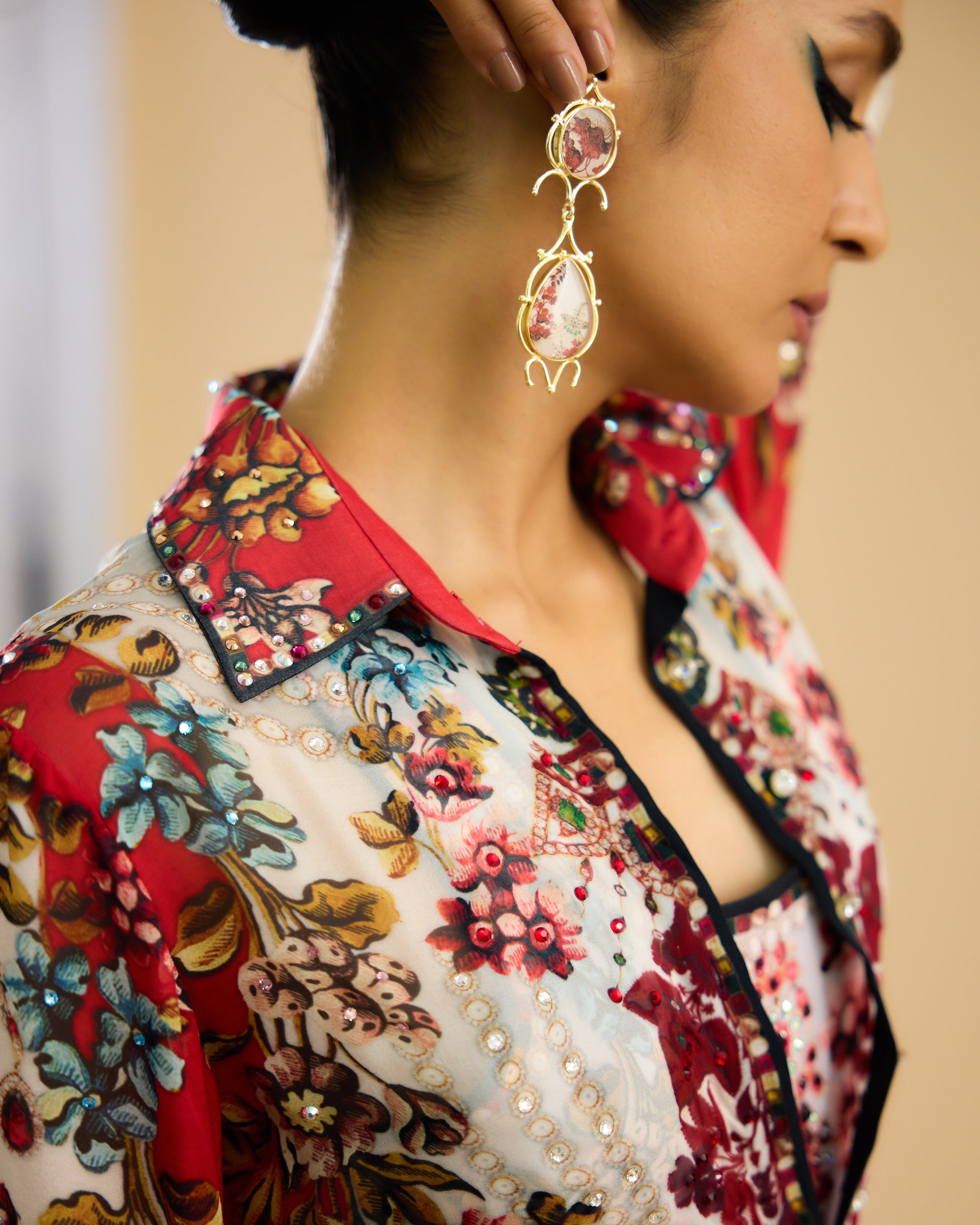 Nizam : Taia - Ivory/Red