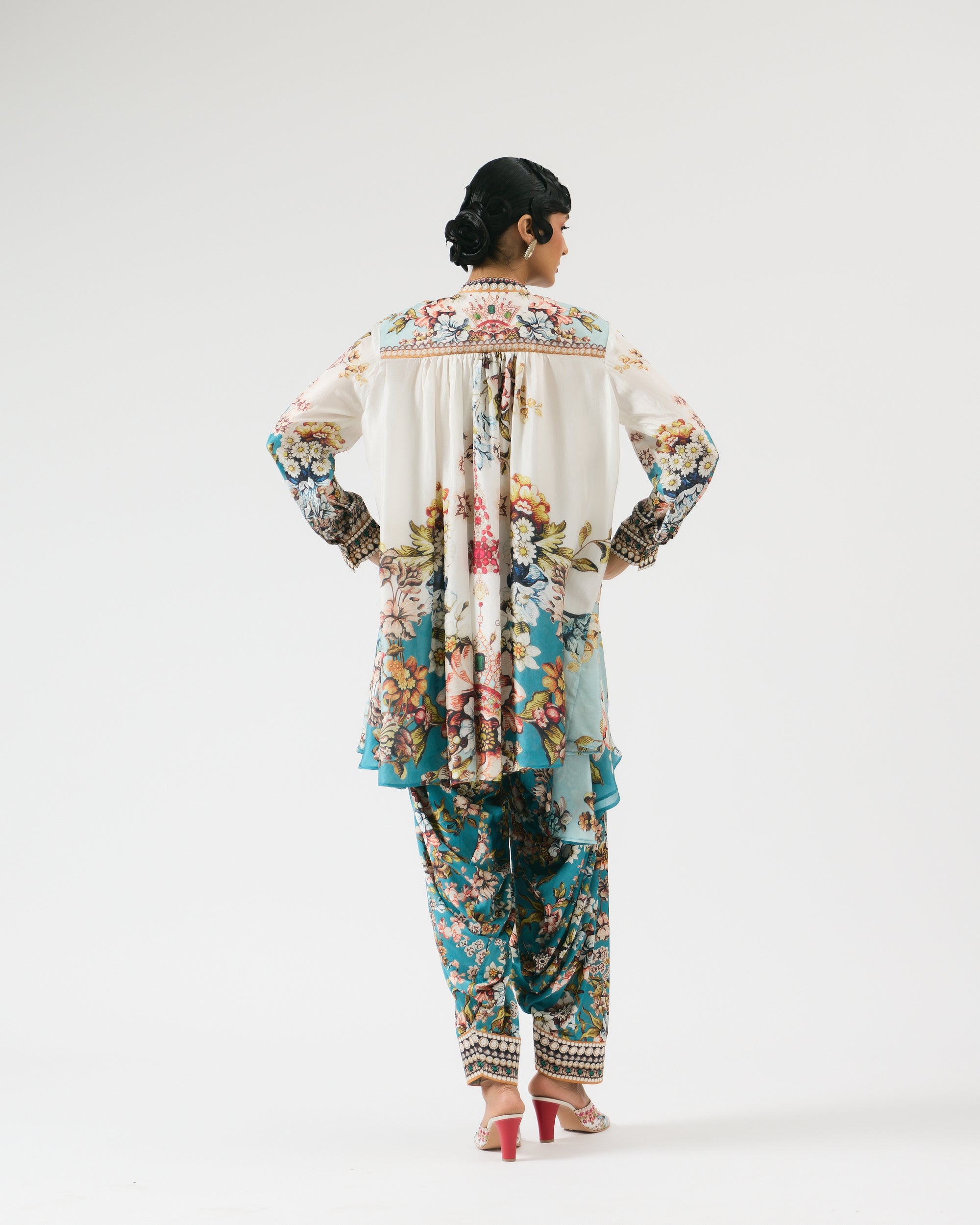 Nizam : Nilofer - Ivory/Aqua