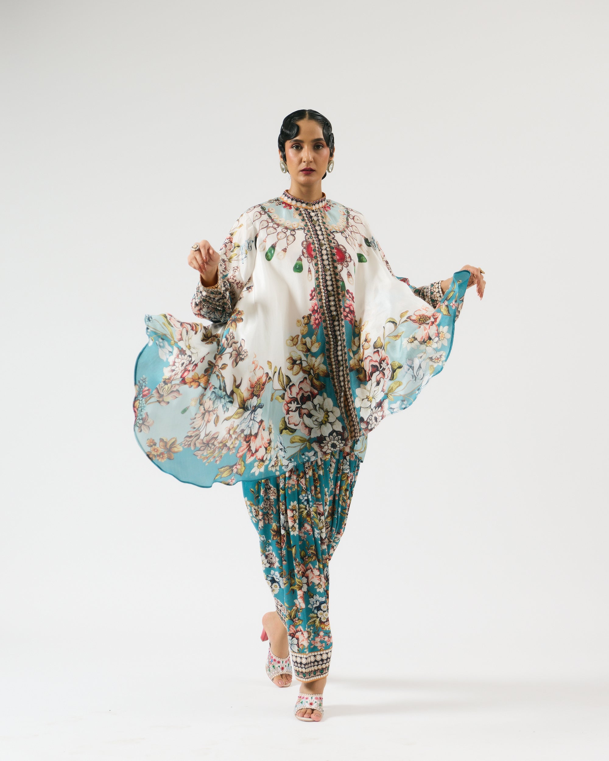 Nizam : Nilofer - Ivory/Aqua