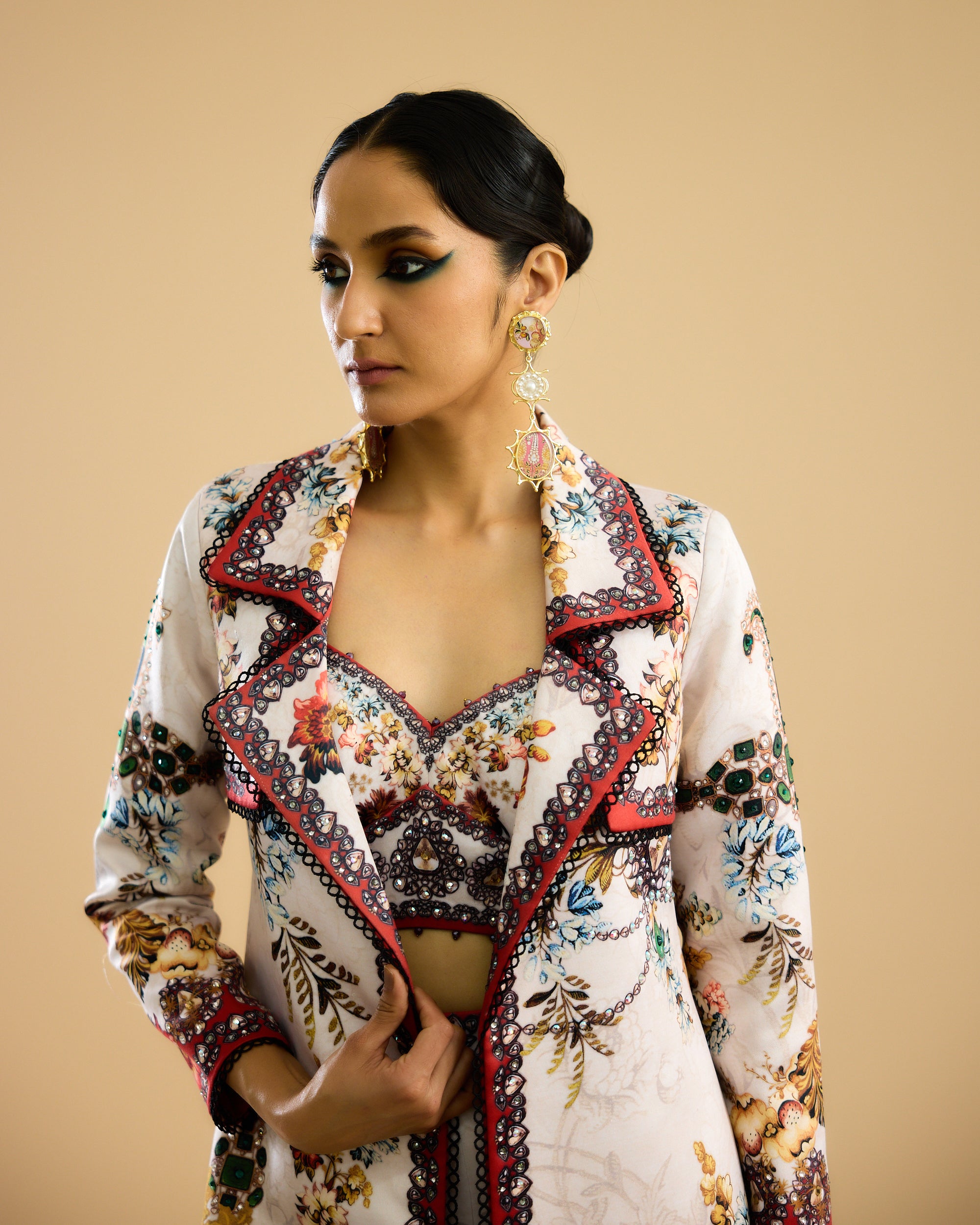 Nizam : Freya - Ivory/Red