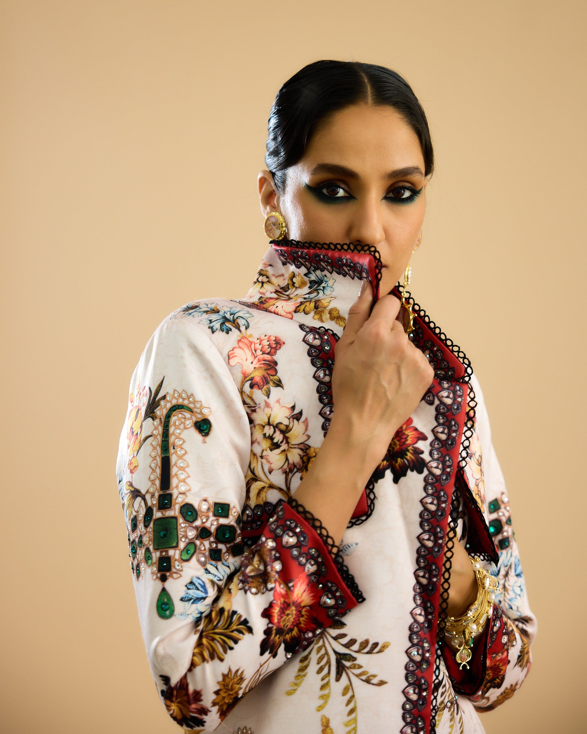 Nizam : Freya - Ivory/Red