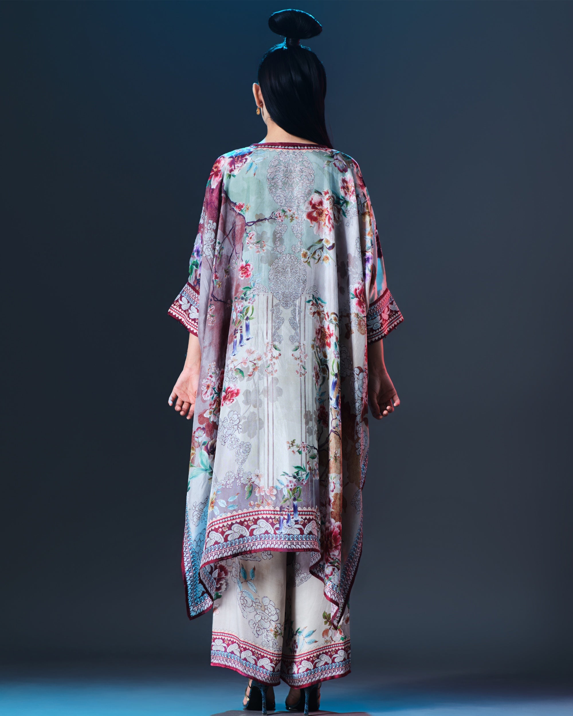 Ikebana : Chantelle 42" - Pastel