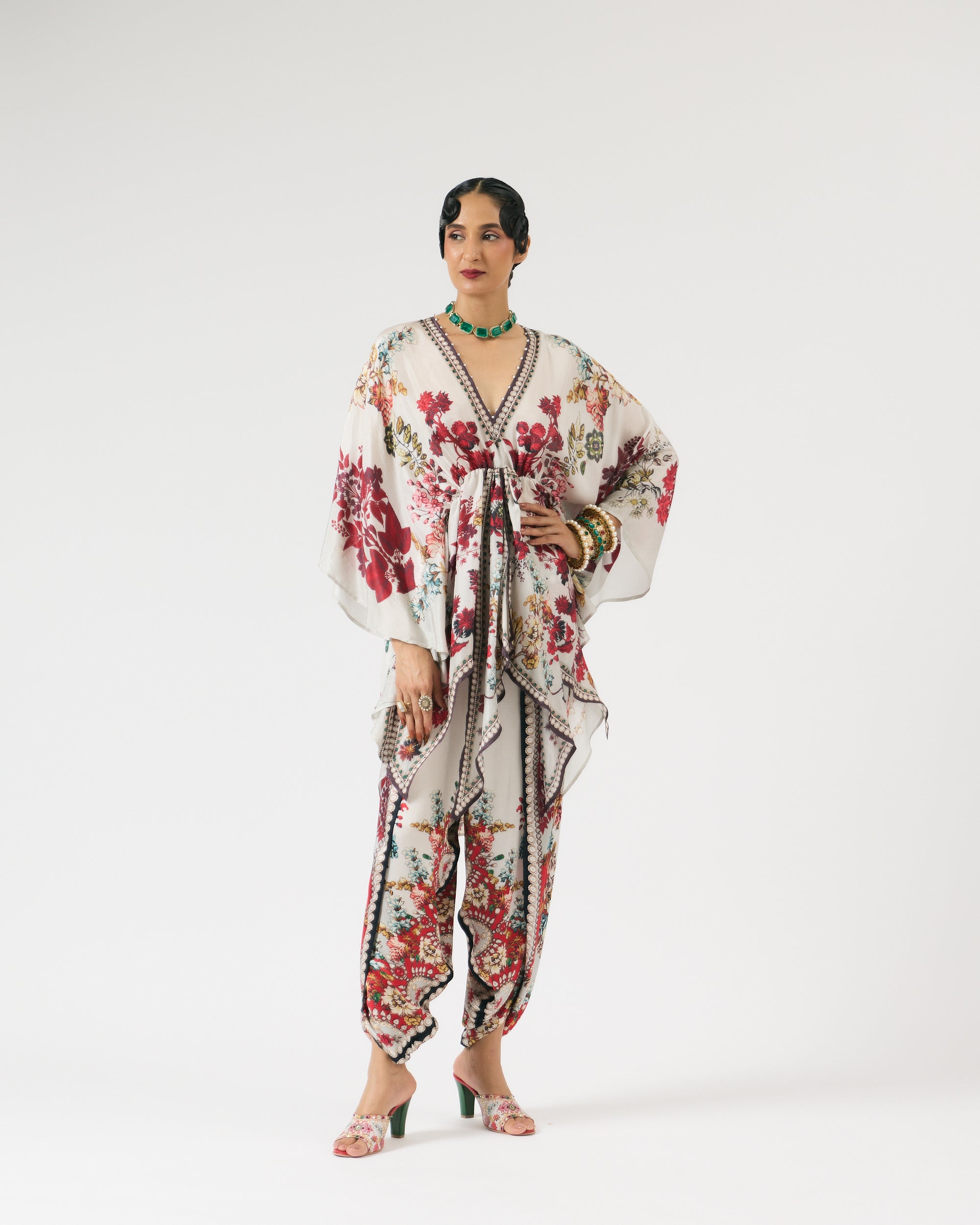Nizam : Inayat - Ivory/Red
