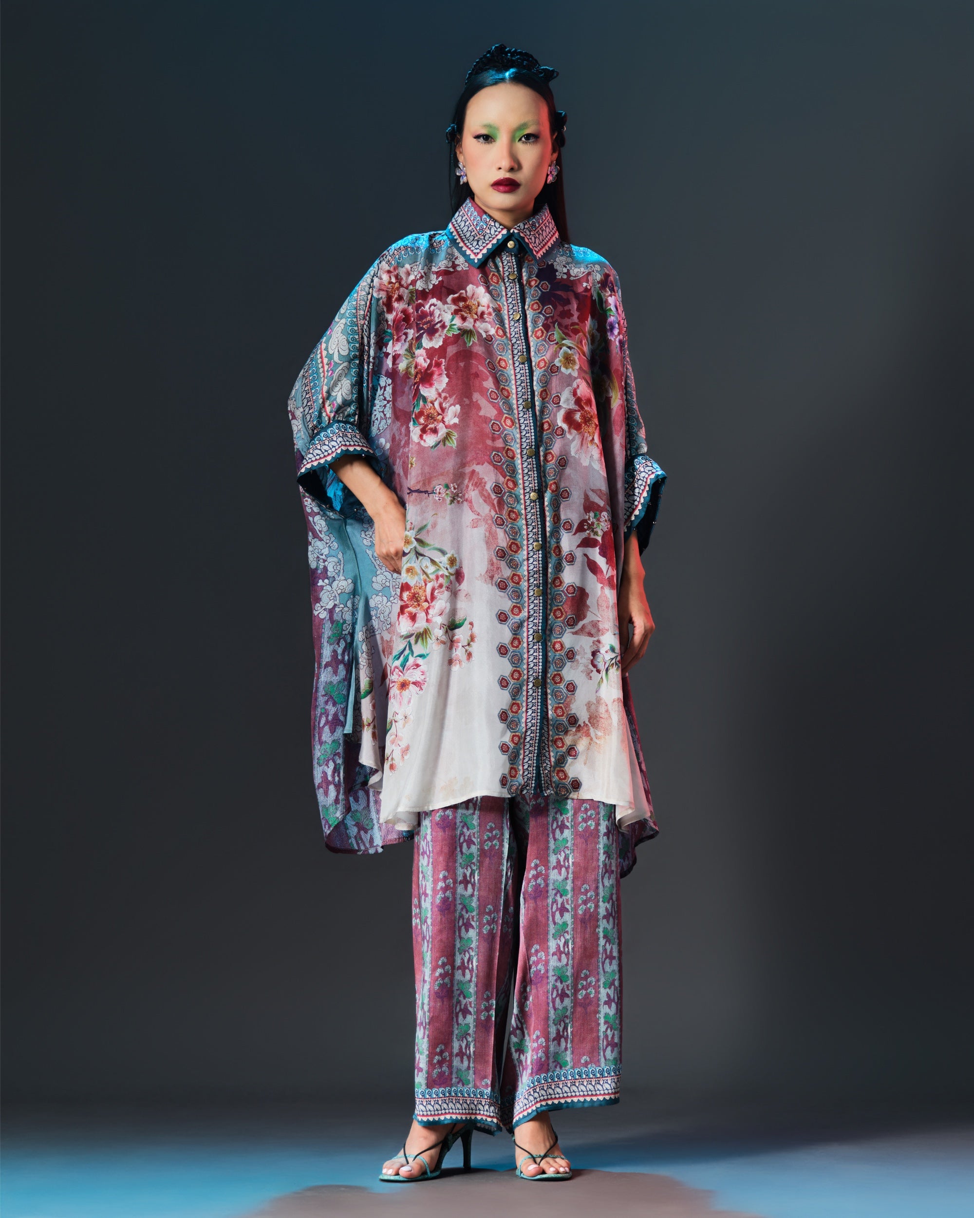 Ikebana : Kamara - Aqua/Brick