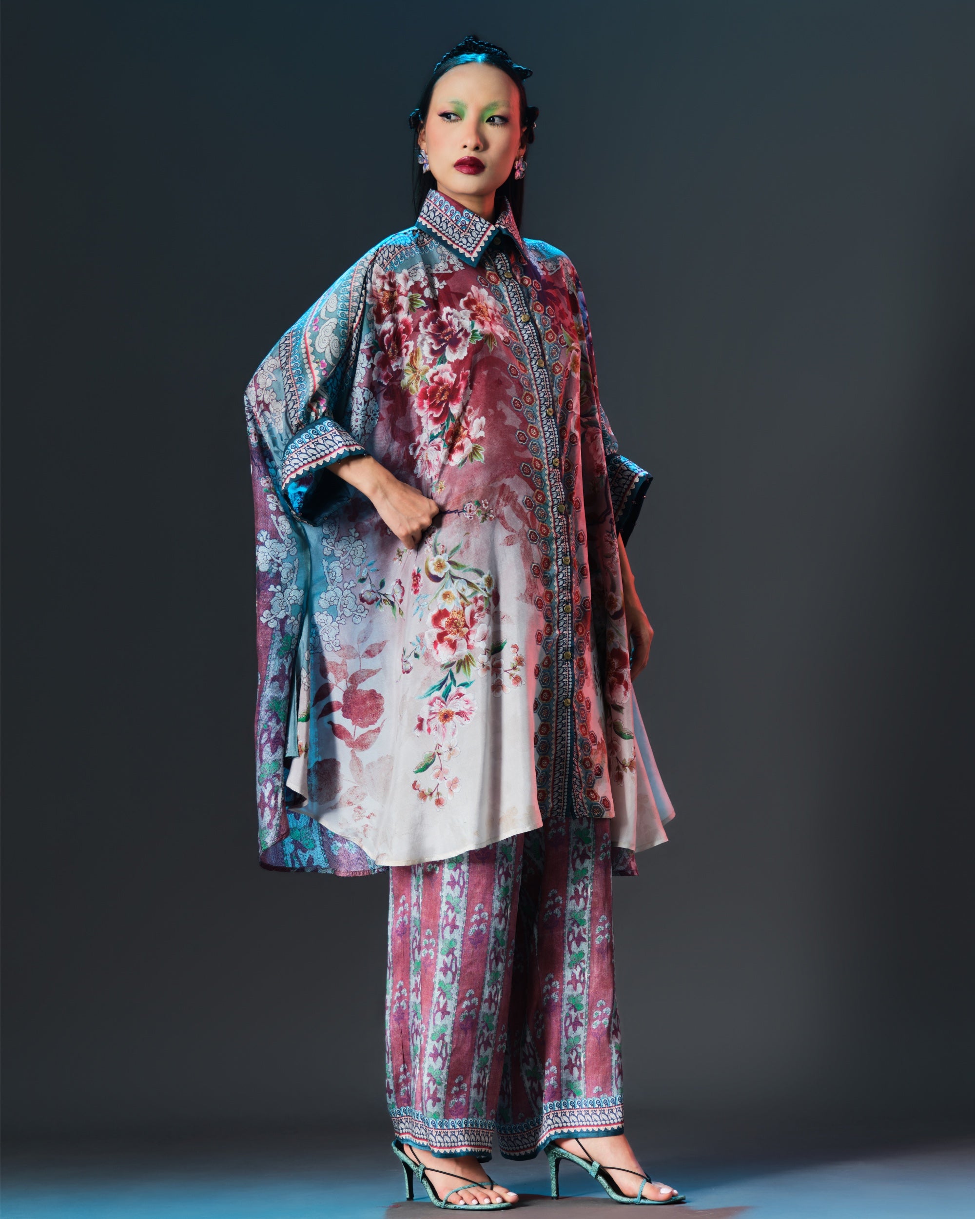 Ikebana : Kamara - Aqua/Brick