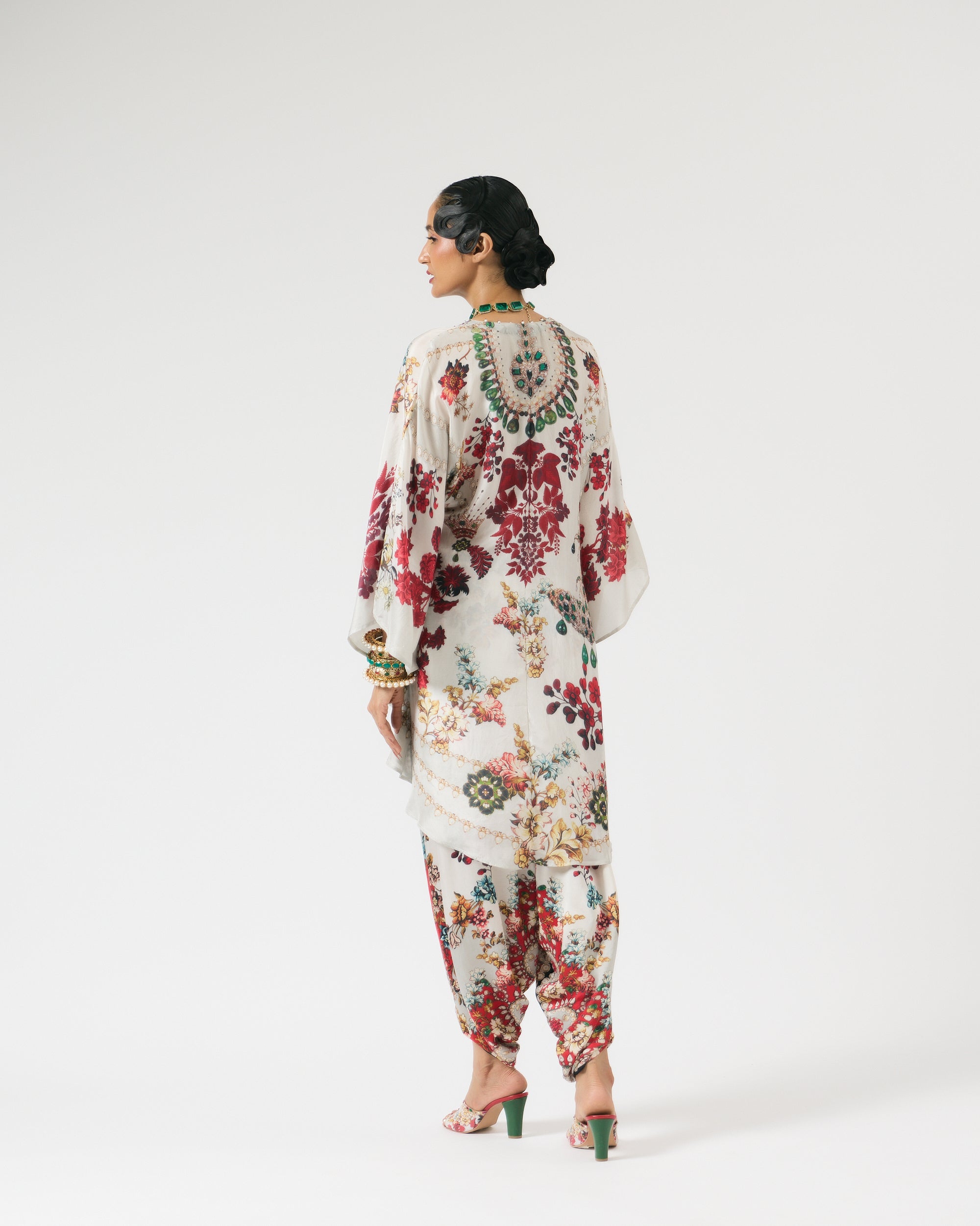 Nizam : Inayat - Ivory/Red