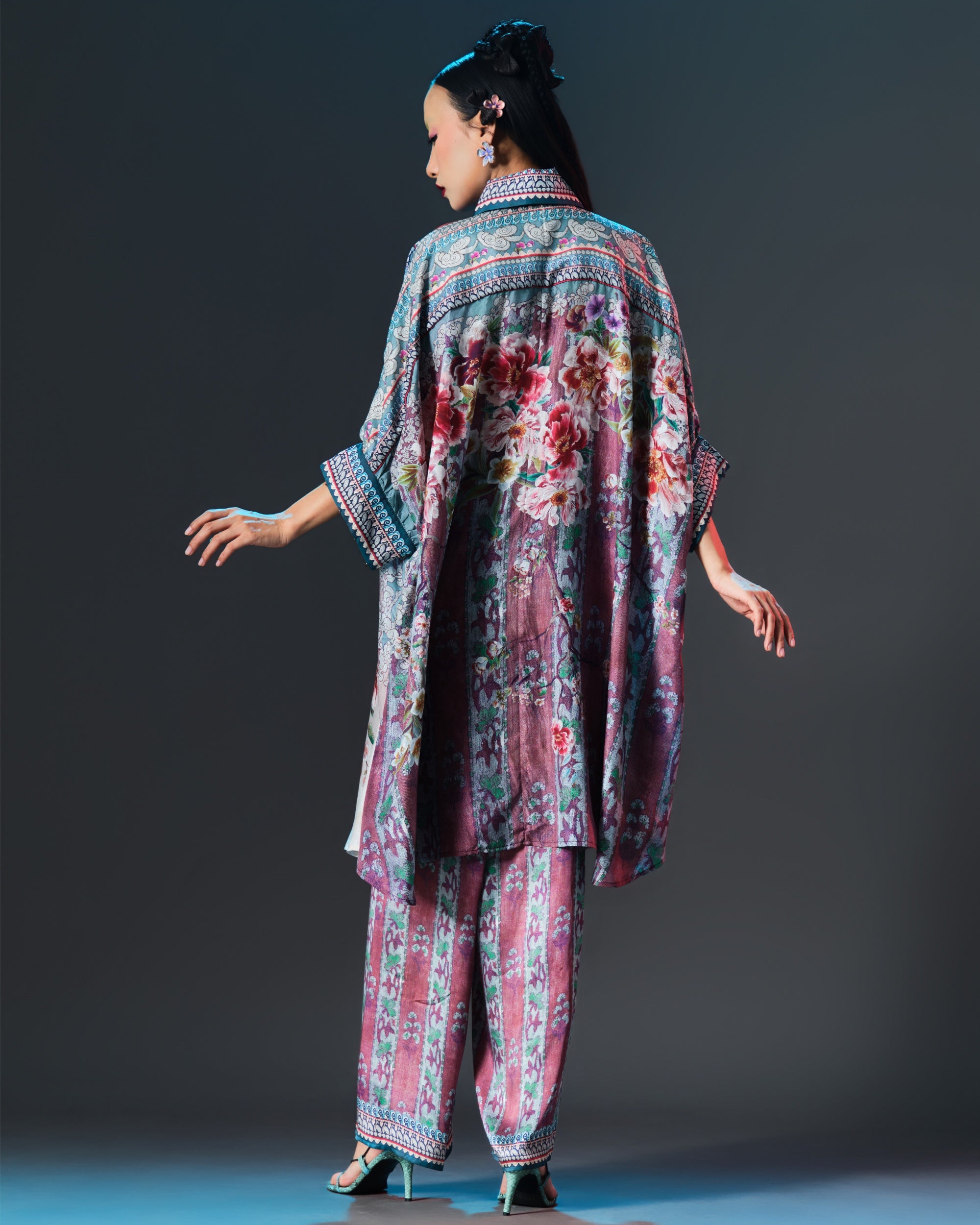 Ikebana : Kamara - Aqua/Brick