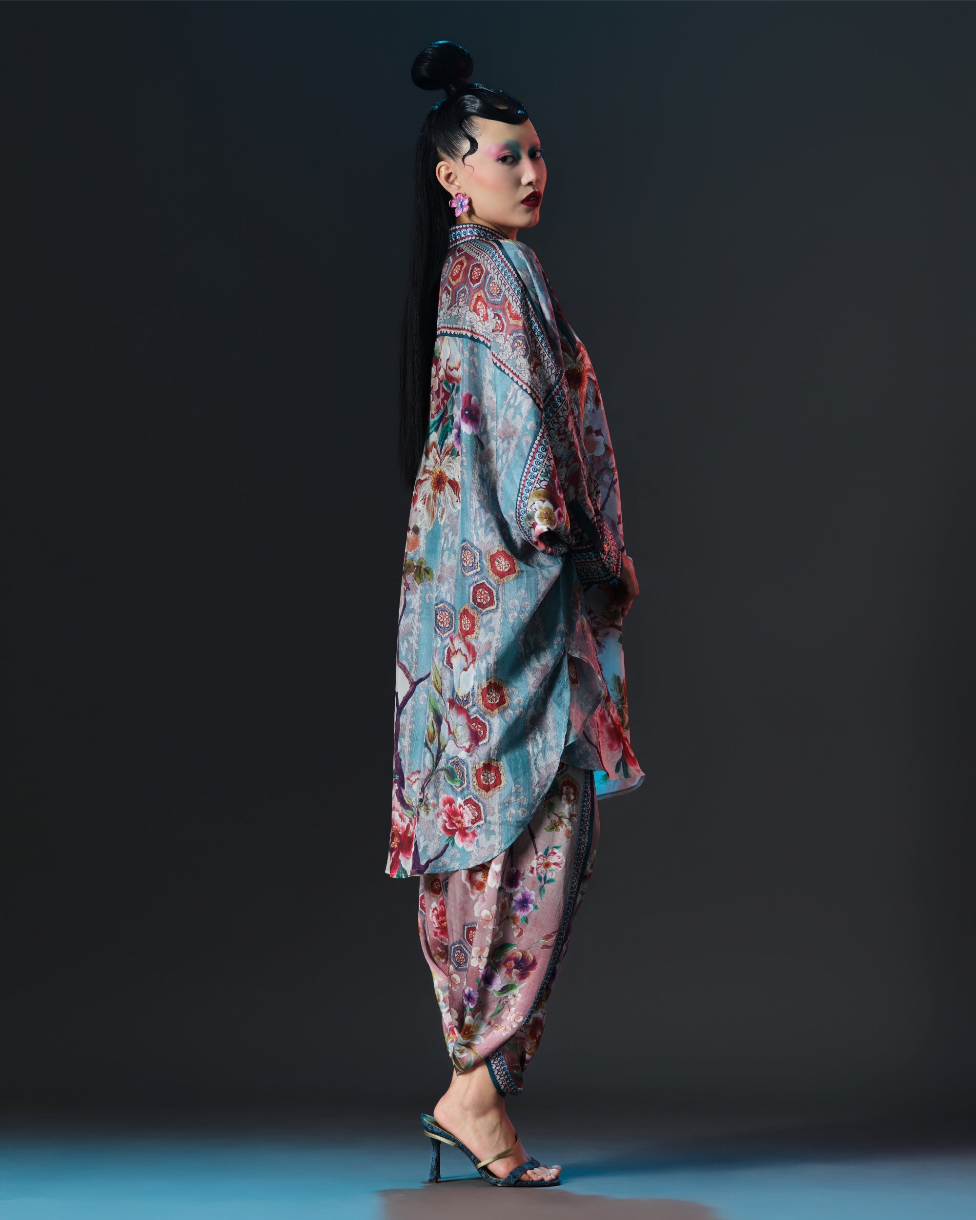Ikebana : Mabel - Aqua/Brick