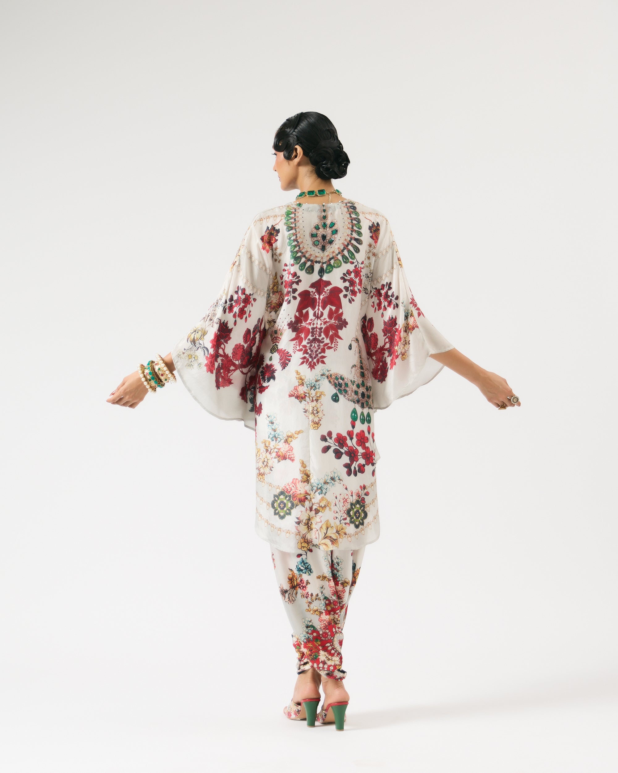 Nizam : Inayat - Ivory/Red
