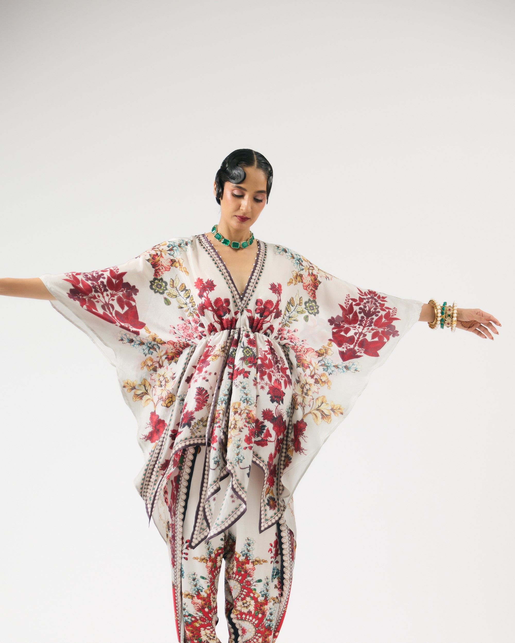 Nizam : Inayat - Ivory/Red