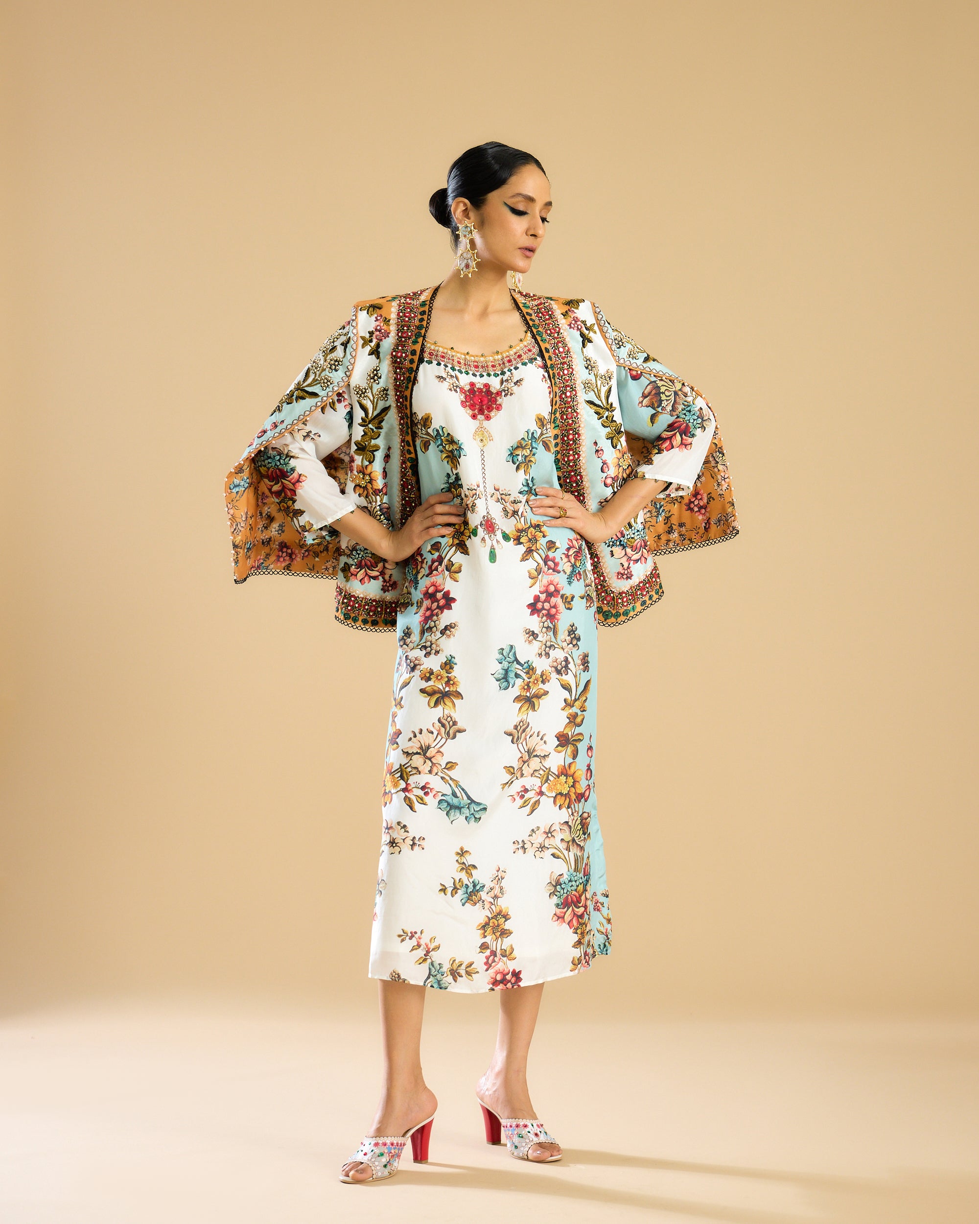 Nizam : Madina/Dasha - Ivory/Aqua