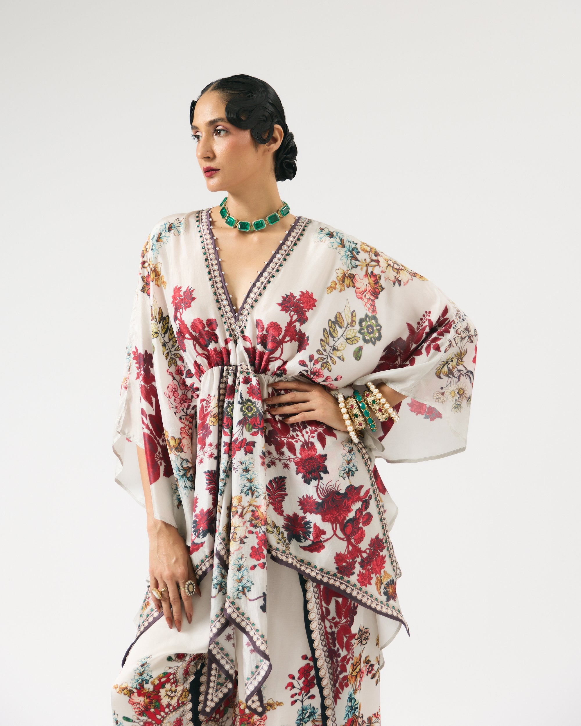 Nizam : Inayat - Ivory/Red