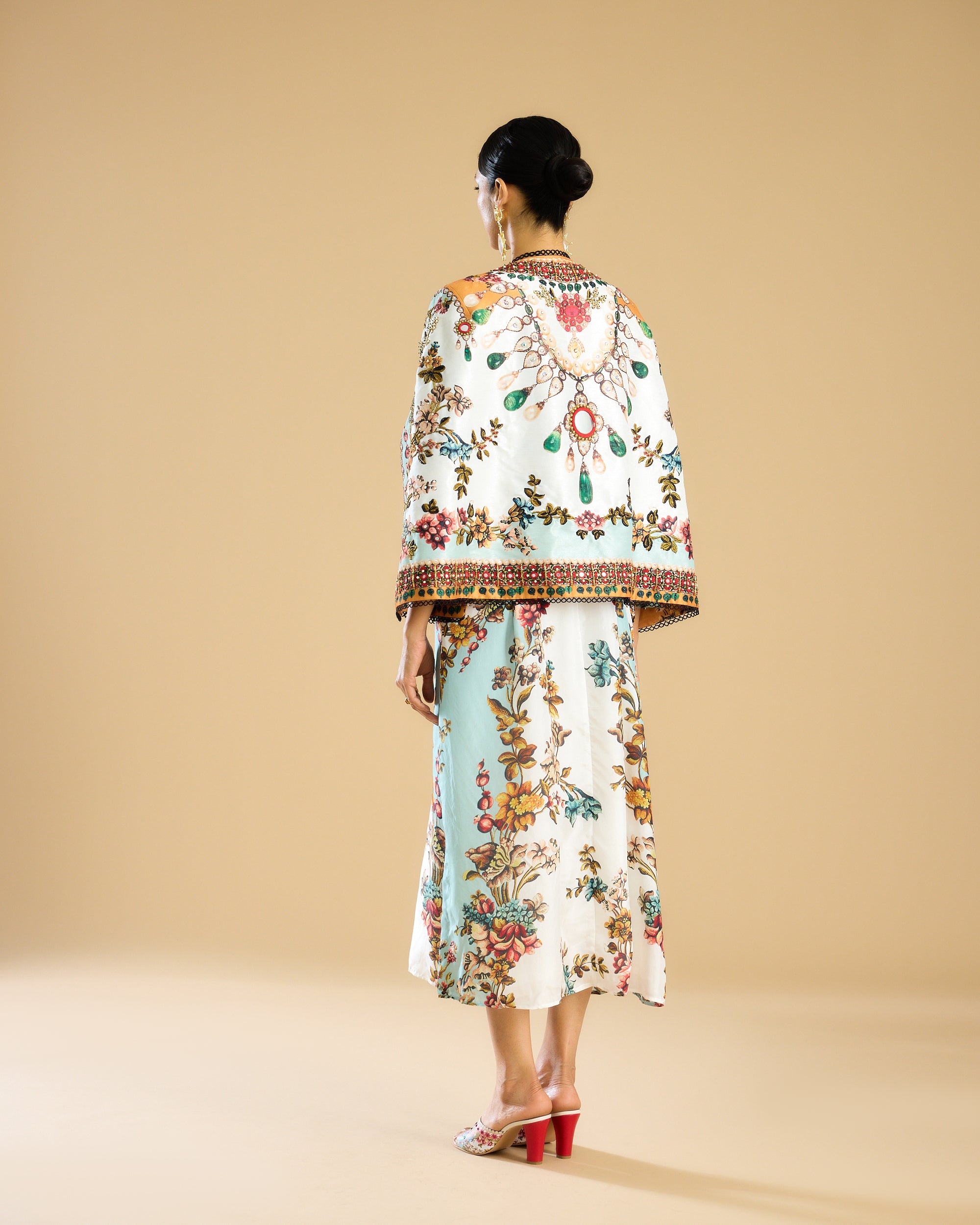 Nizam : Madina/Dasha - Ivory/Aqua