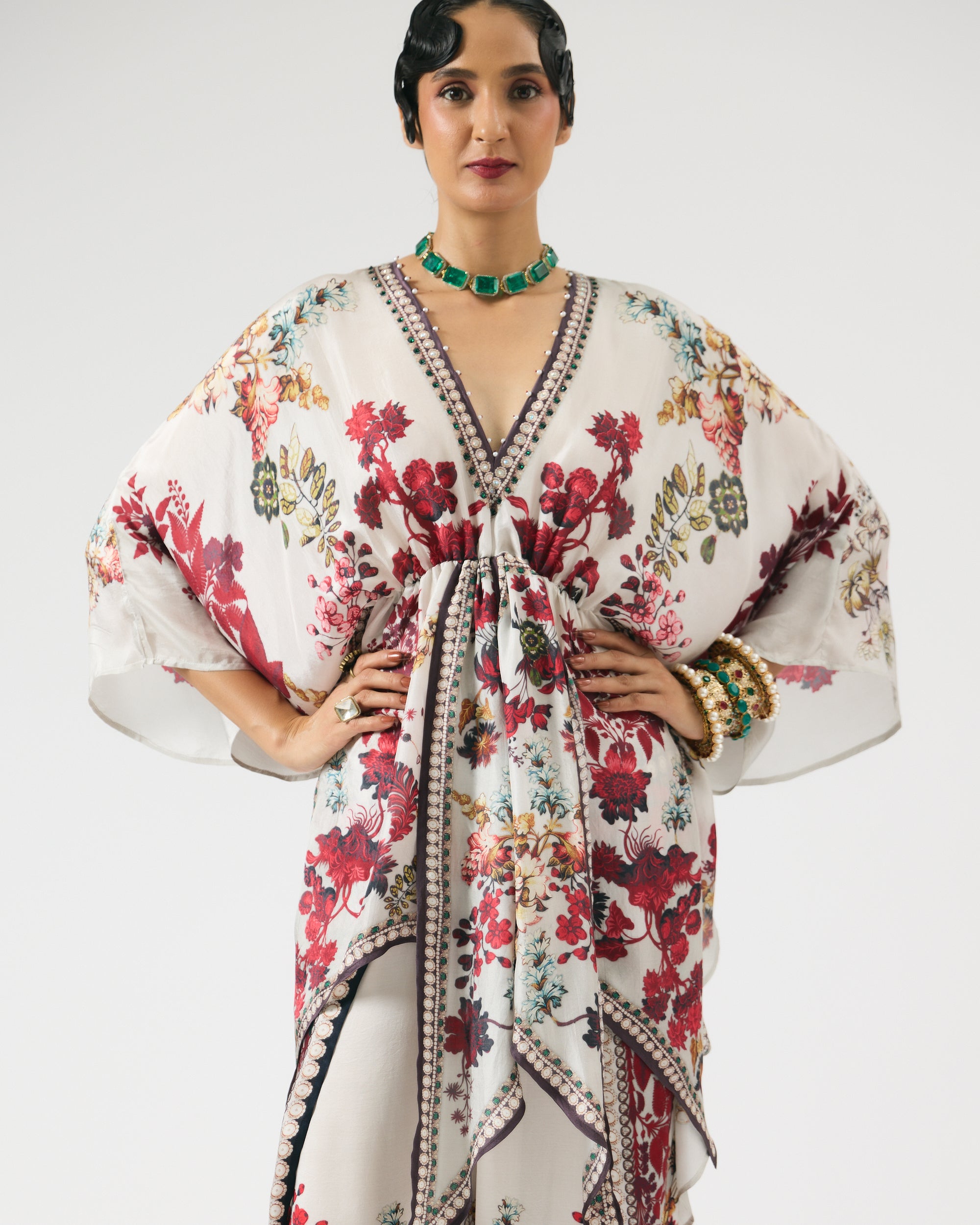 Nizam : Inayat - Ivory/Red
