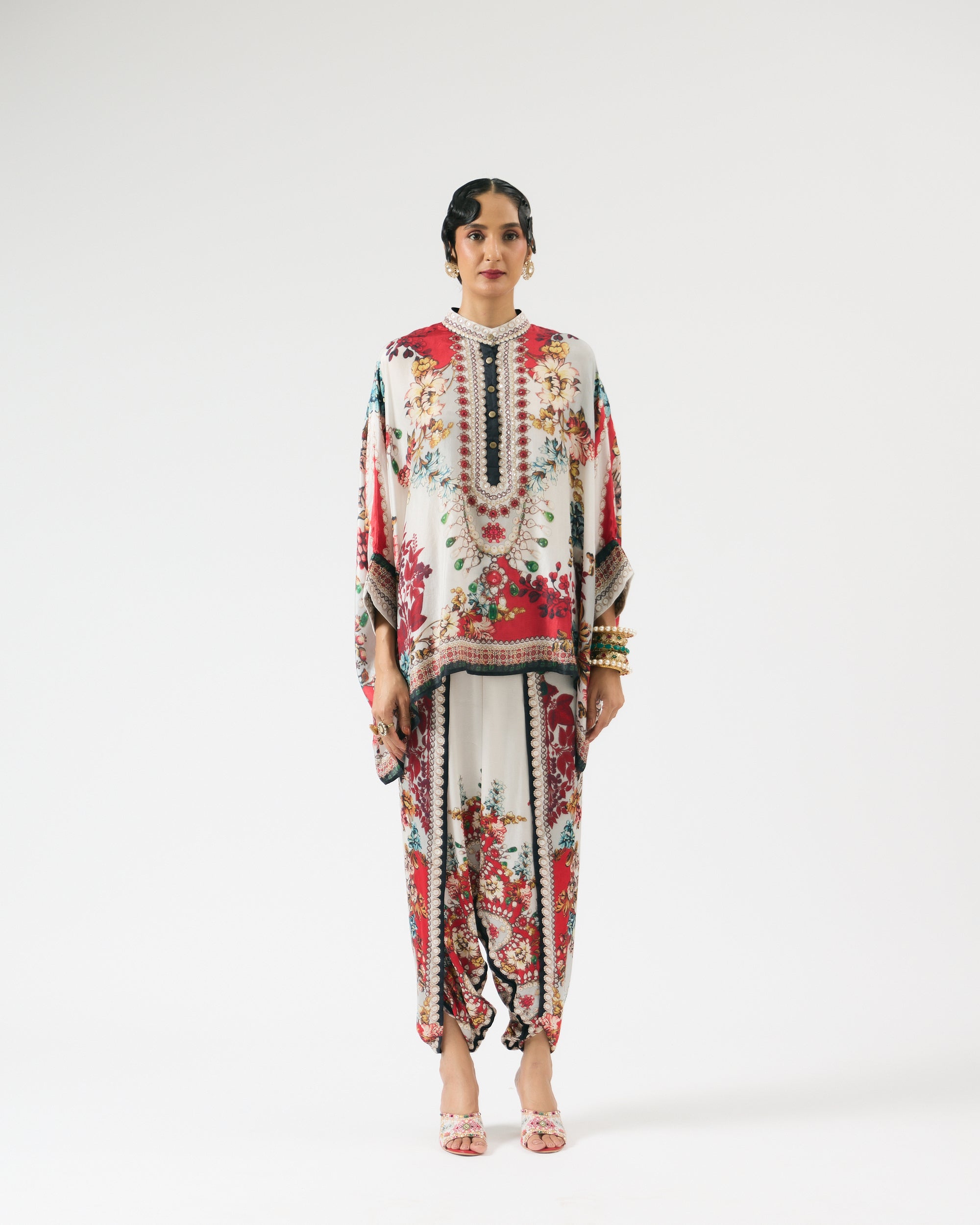Nizam : Chanel/Sonth - Ivory/Red