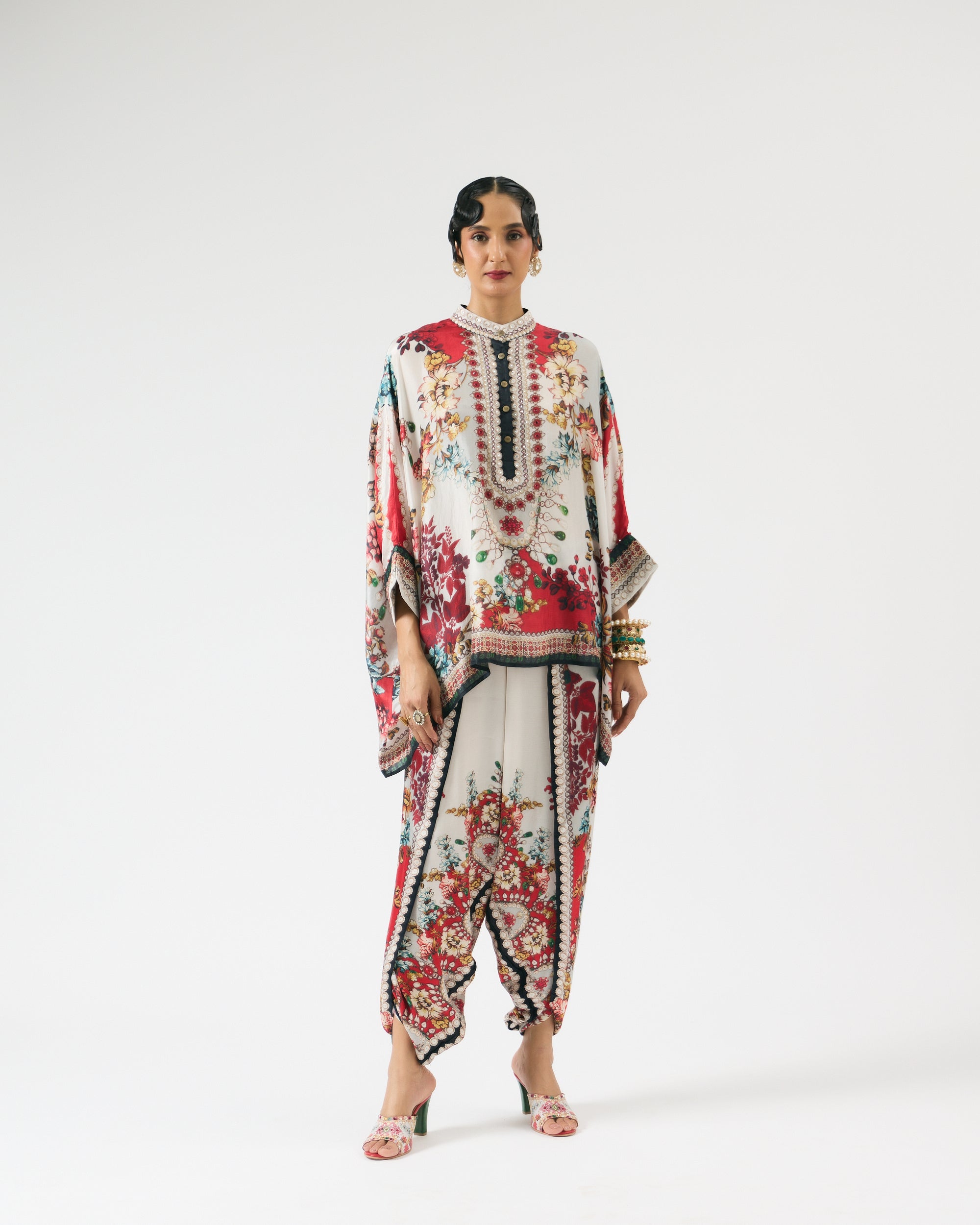 Nizam : Chanel/Sonth - Ivory/Red