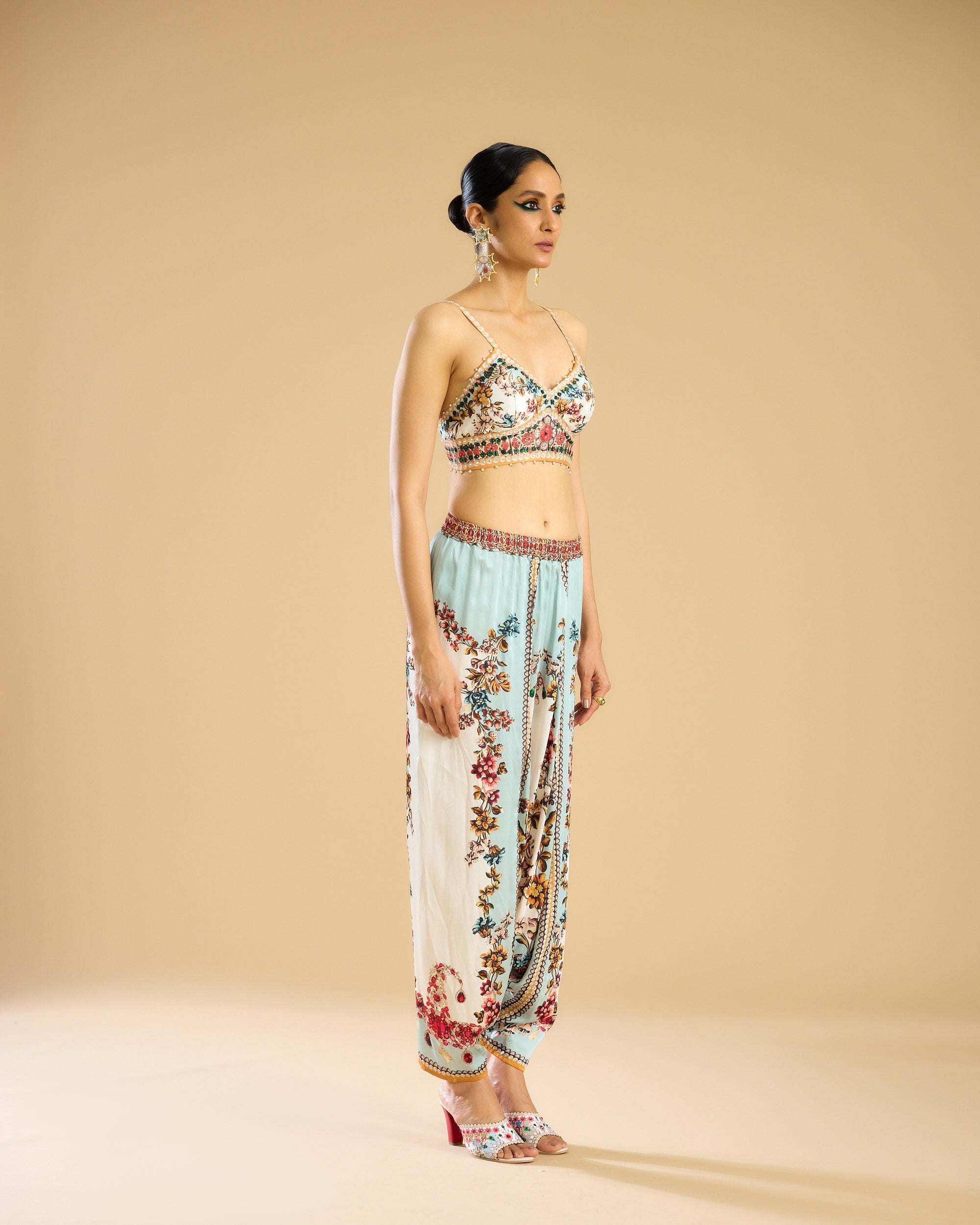 Nizam : Madina - Ivory/Aqua