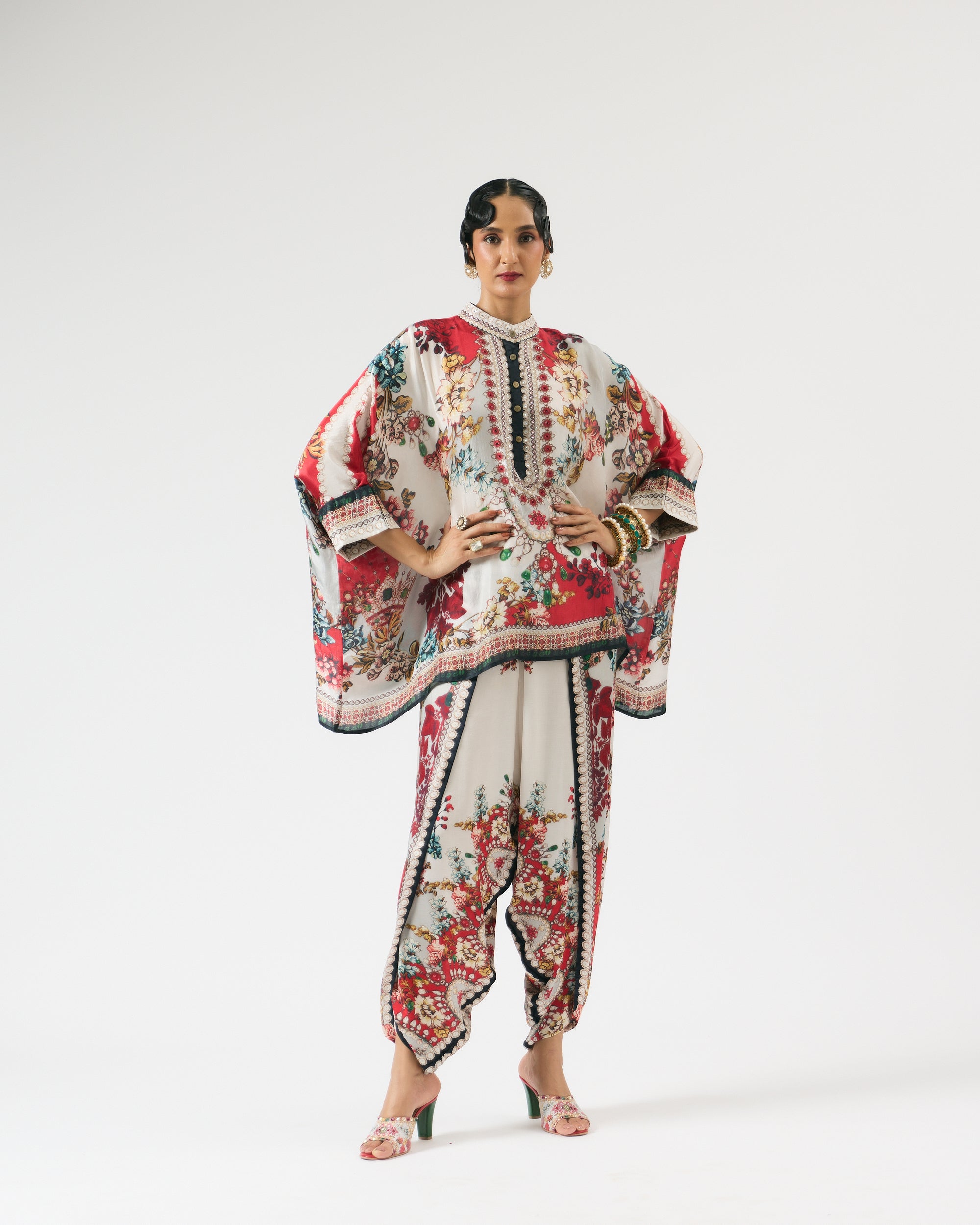 Nizam : Chanel/Sonth - Ivory/Red