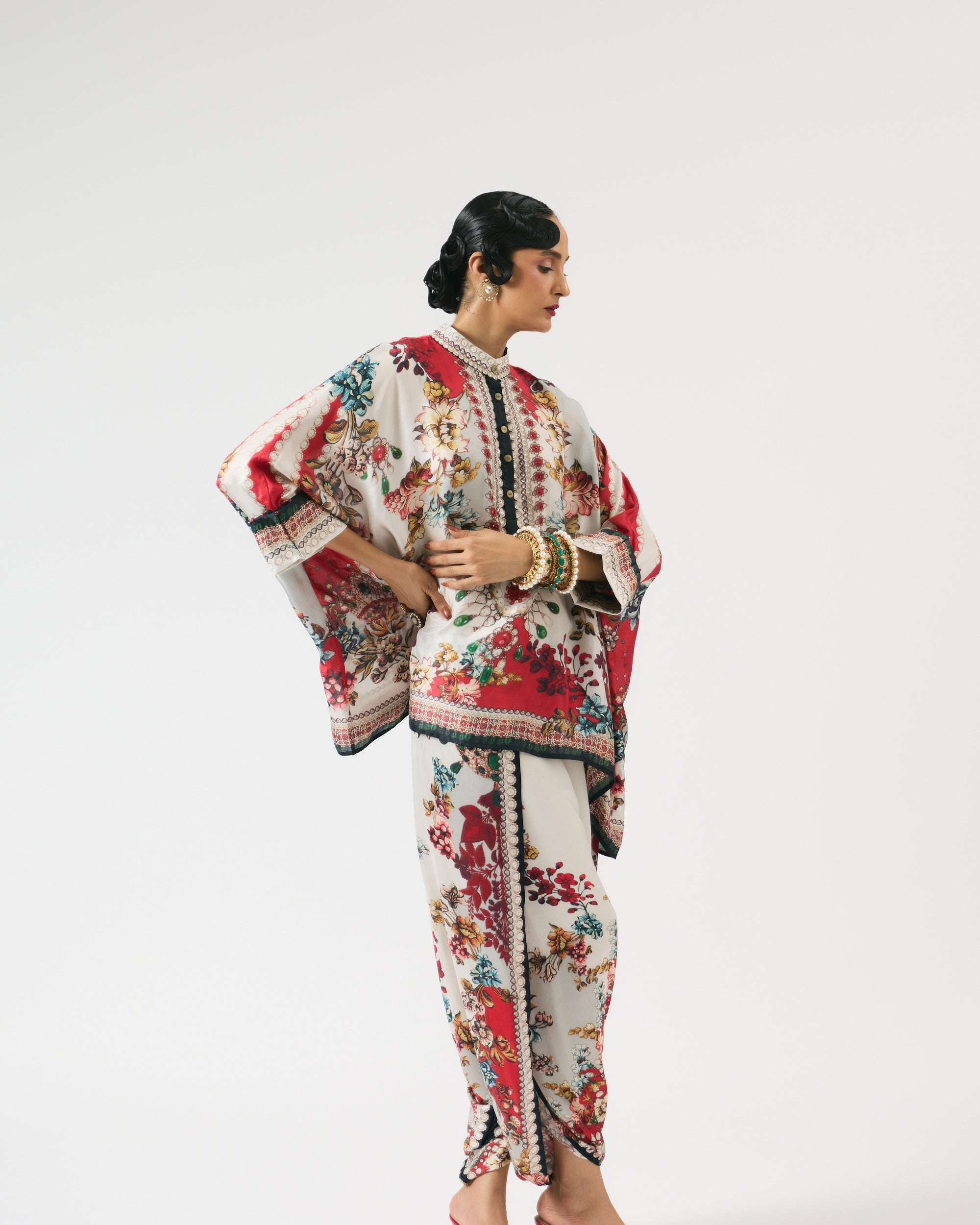 Nizam : Chanel/Sonth - Ivory/Red