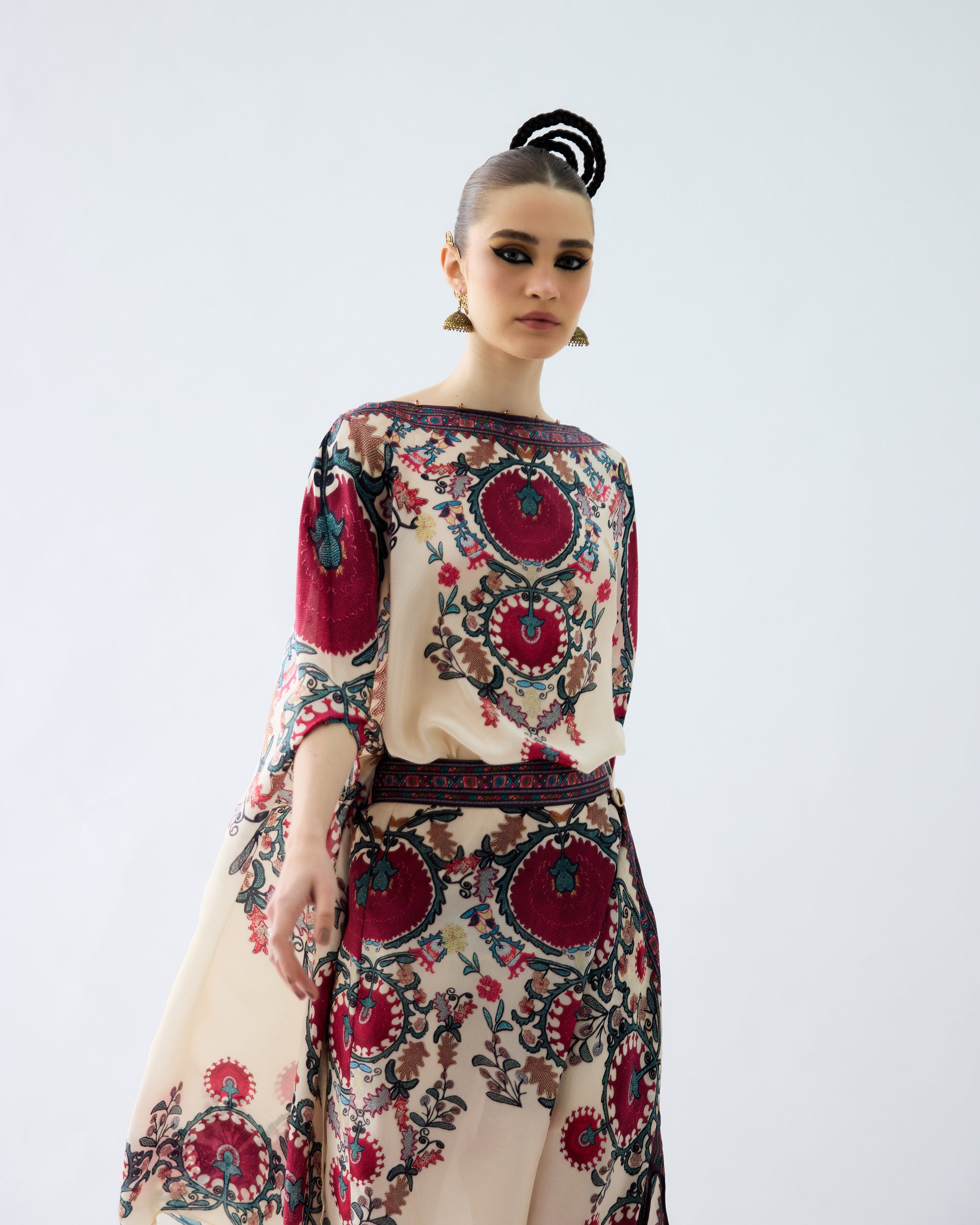 Bukhara : Kamini - Maroon