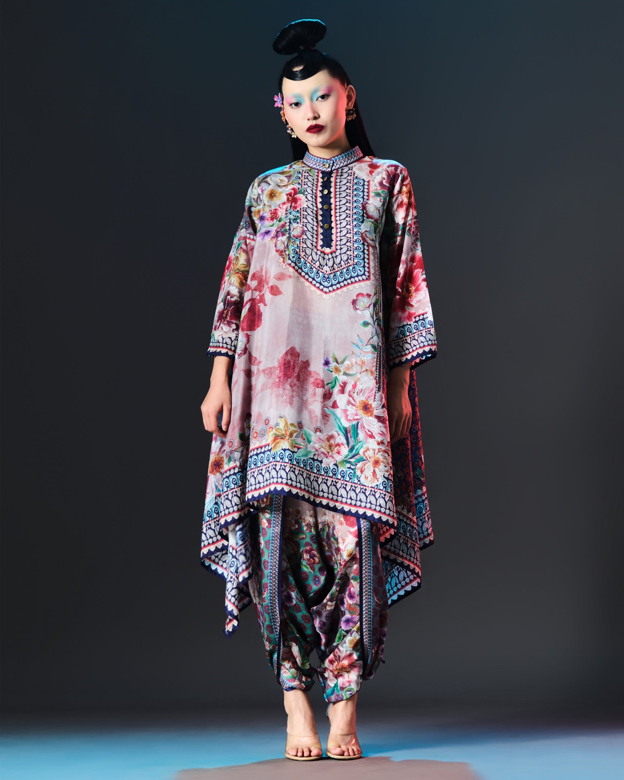 Ikebana : Navya - Brick