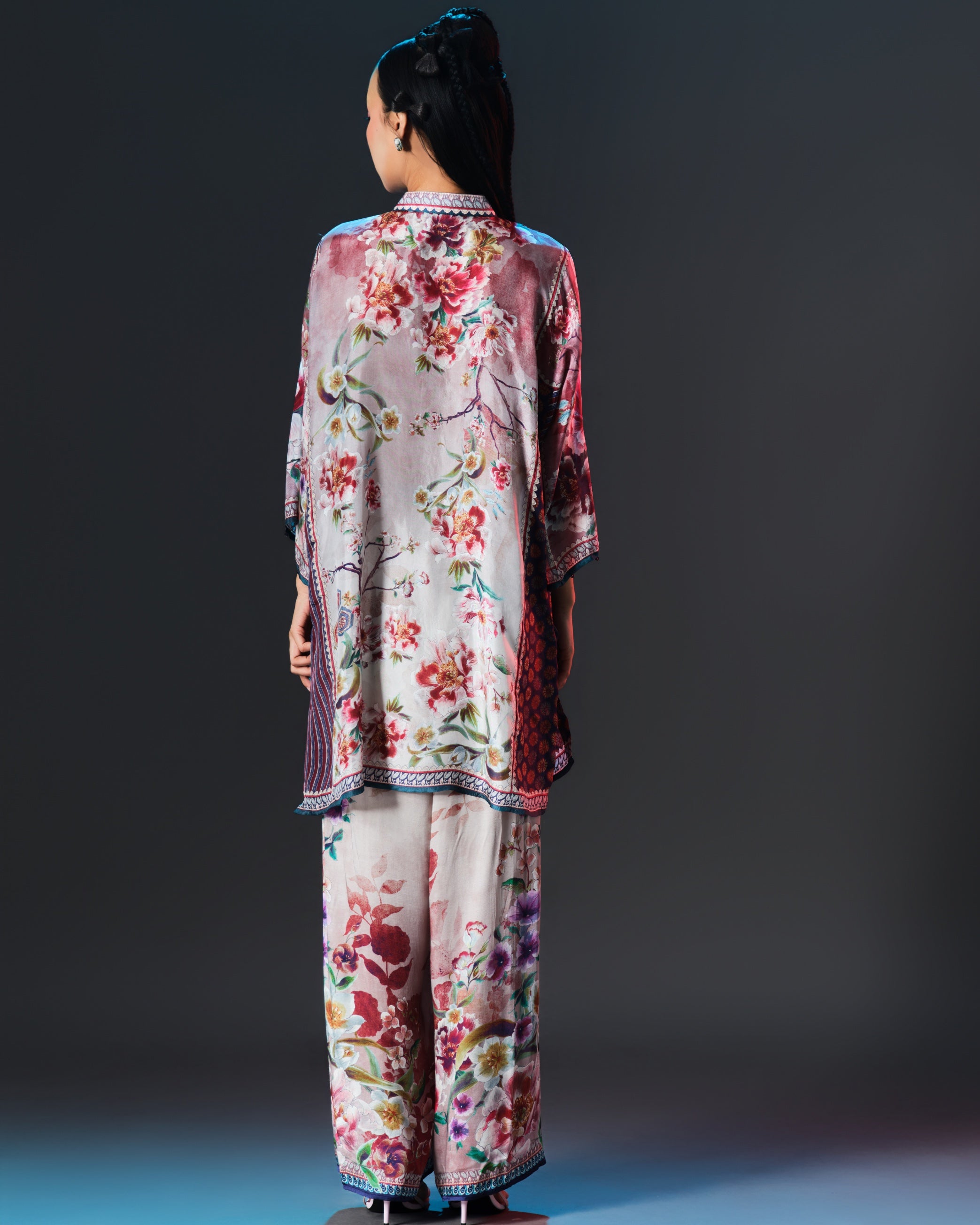 Ikebana : Ghazal - Beige