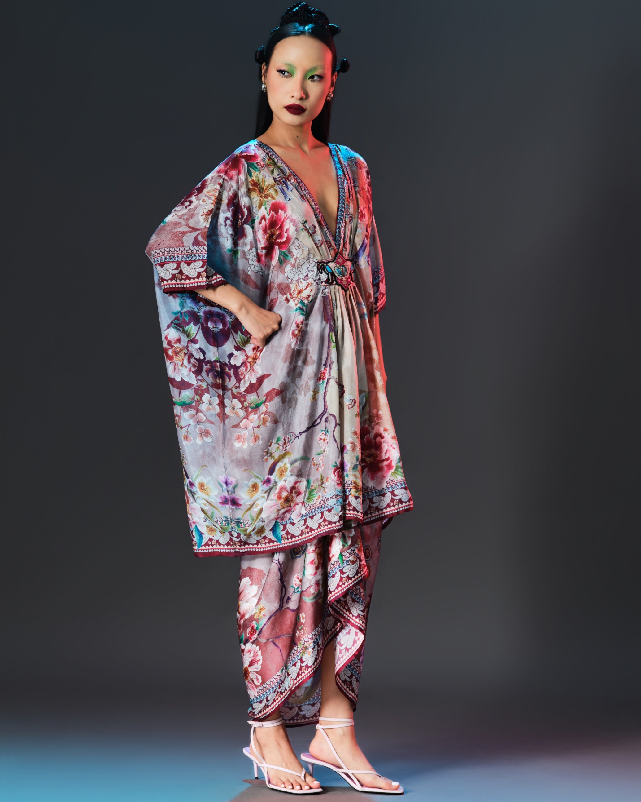 Ikebana : Maya/Indonesia - Brick/Beige