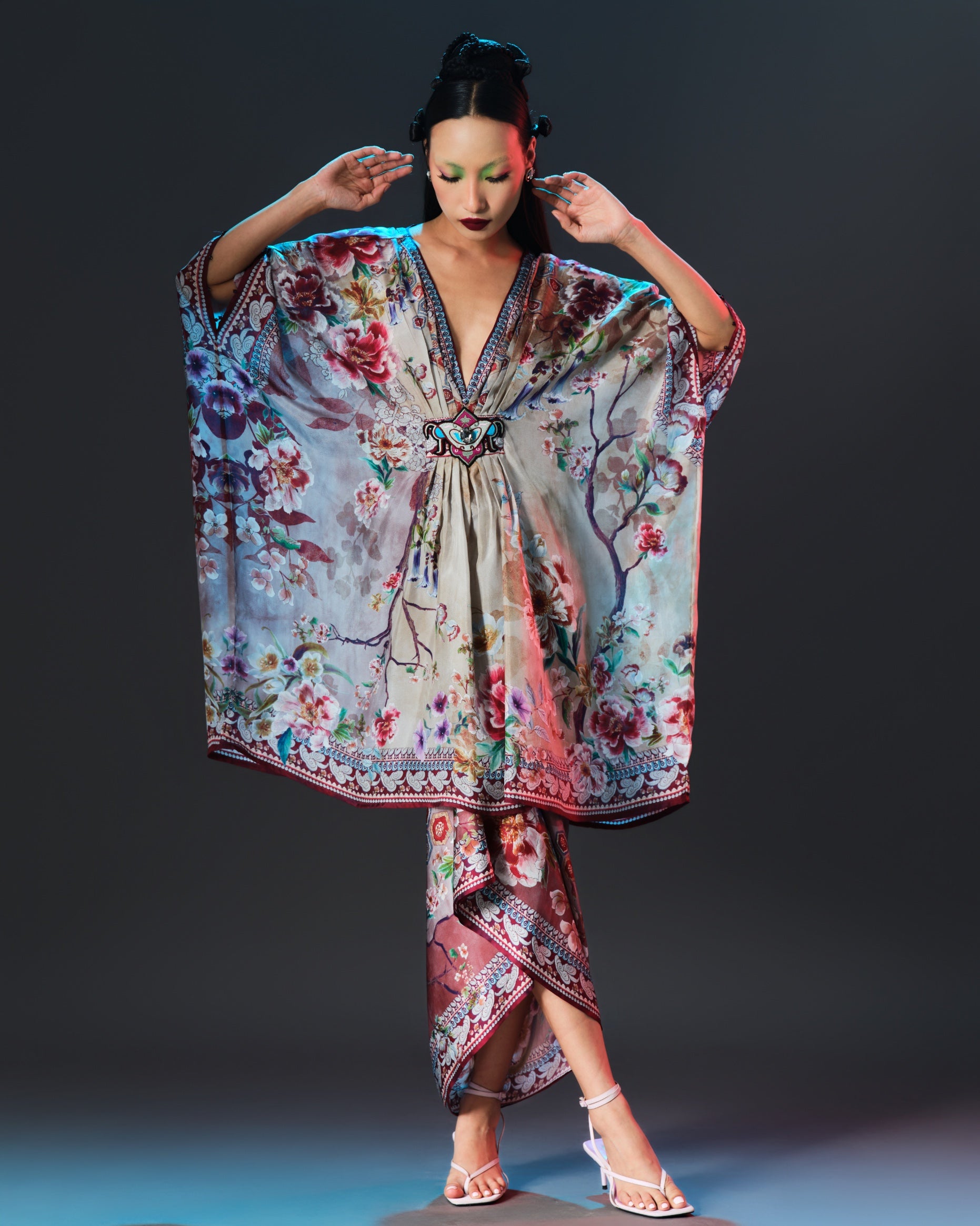 Ikebana : Maya/Indonesia - Brick/Beige