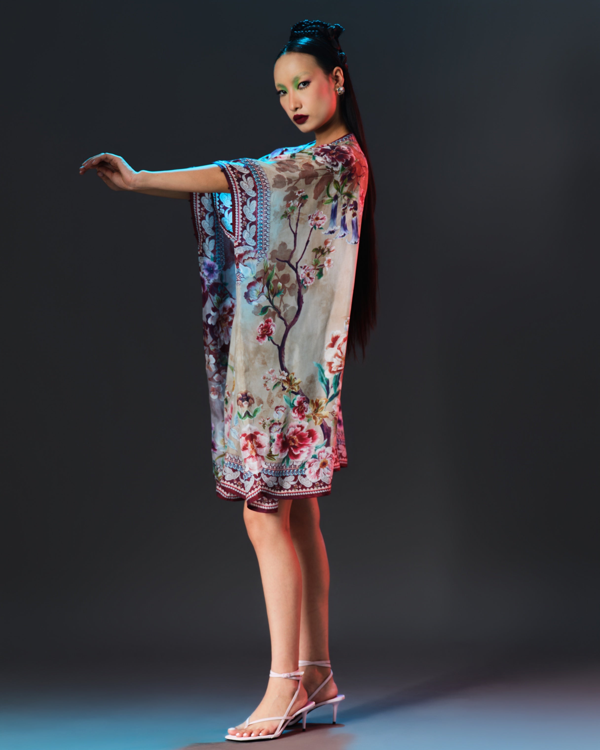 Ikebana : Maya/Indonesia - Brick/Beige